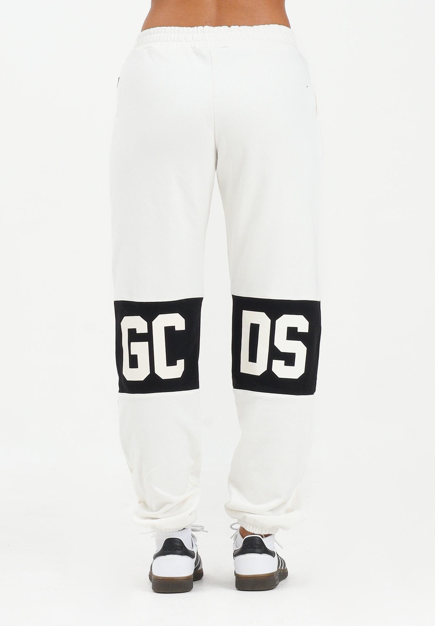 GCDS Pantalone sportivo bianco per donna, ragazzi e bambini con fascia a contrasto e logo B2JU3017BA2 15 GCDS