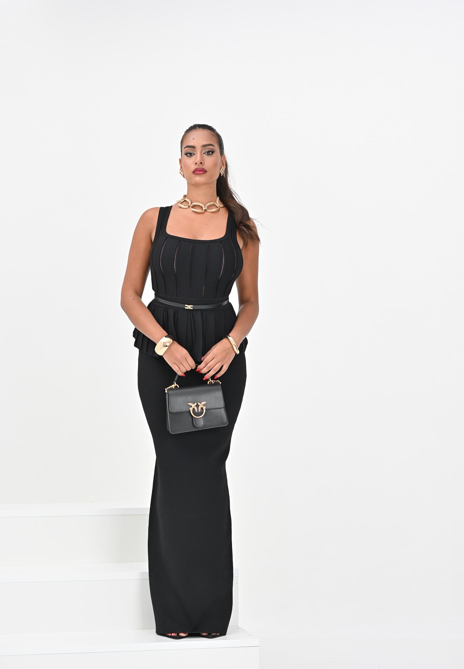 ELISABETTA FRANCHI Abito lungo nero da donna in maglia con baschina AM69S56E2 110 ELISABETTA FRANCHI