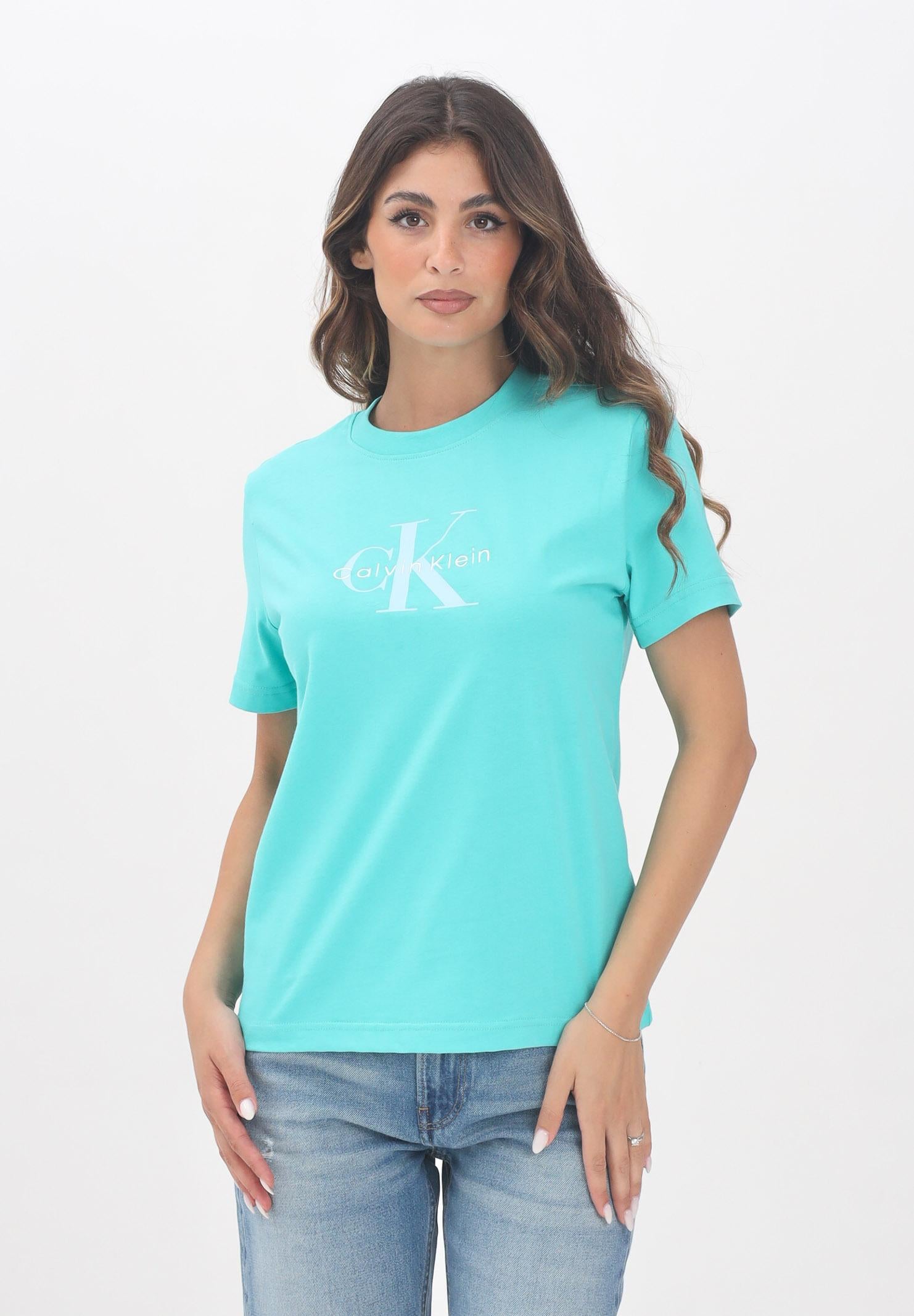 CALVIN KLEIN JEANS T-shirt a manica corta turchese da donna con logo "CK Calvin Klein" LV047B865GXDZ CALVIN KLEIN JEANS