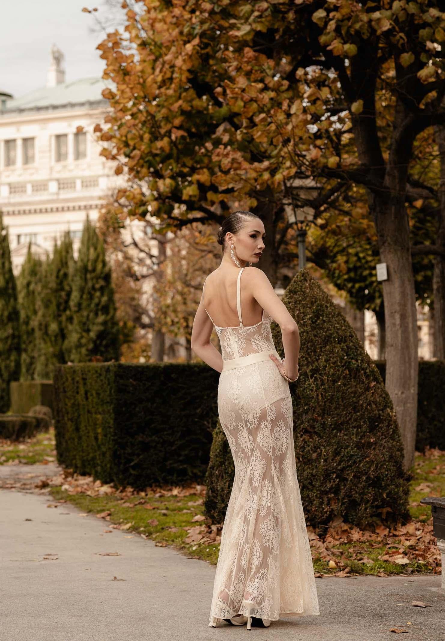 SANTAS Body RADIANCE panna da donna con ricamo in pizzo floreale PV2615 PA SANTAS