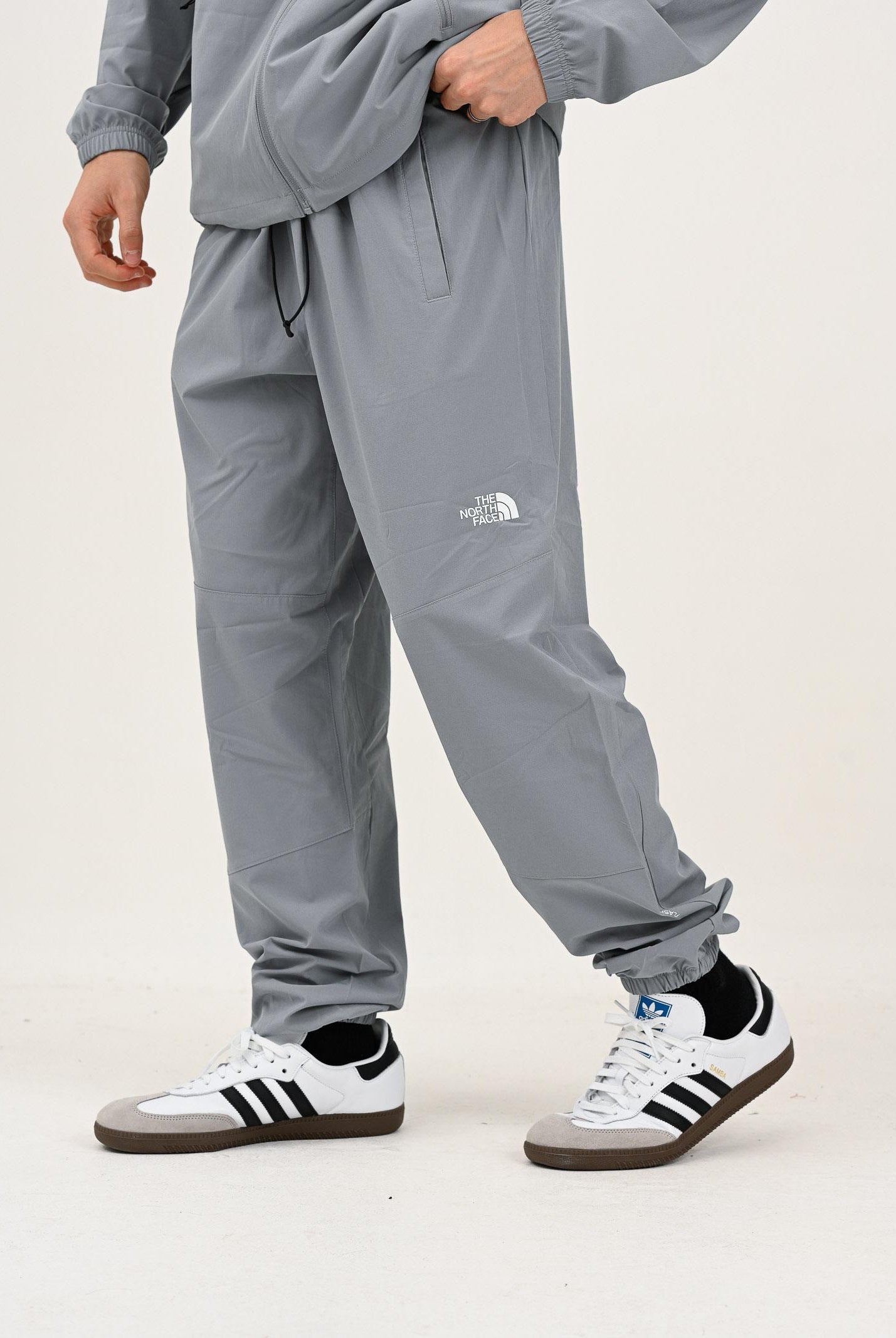 THE NORTH FACE Pantalone sportivo Mountain Athletics grigio da uomo NF0A8BGNH5F1 . THE NORTH FACE