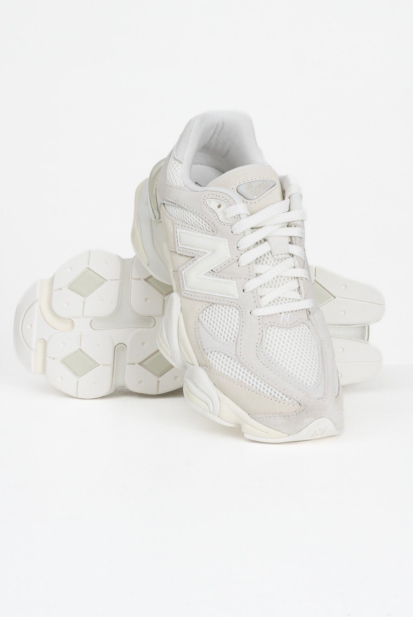 NEW BALANCE Sneakers 9060 panna da uomo U9060ERB . NEW BALANCE