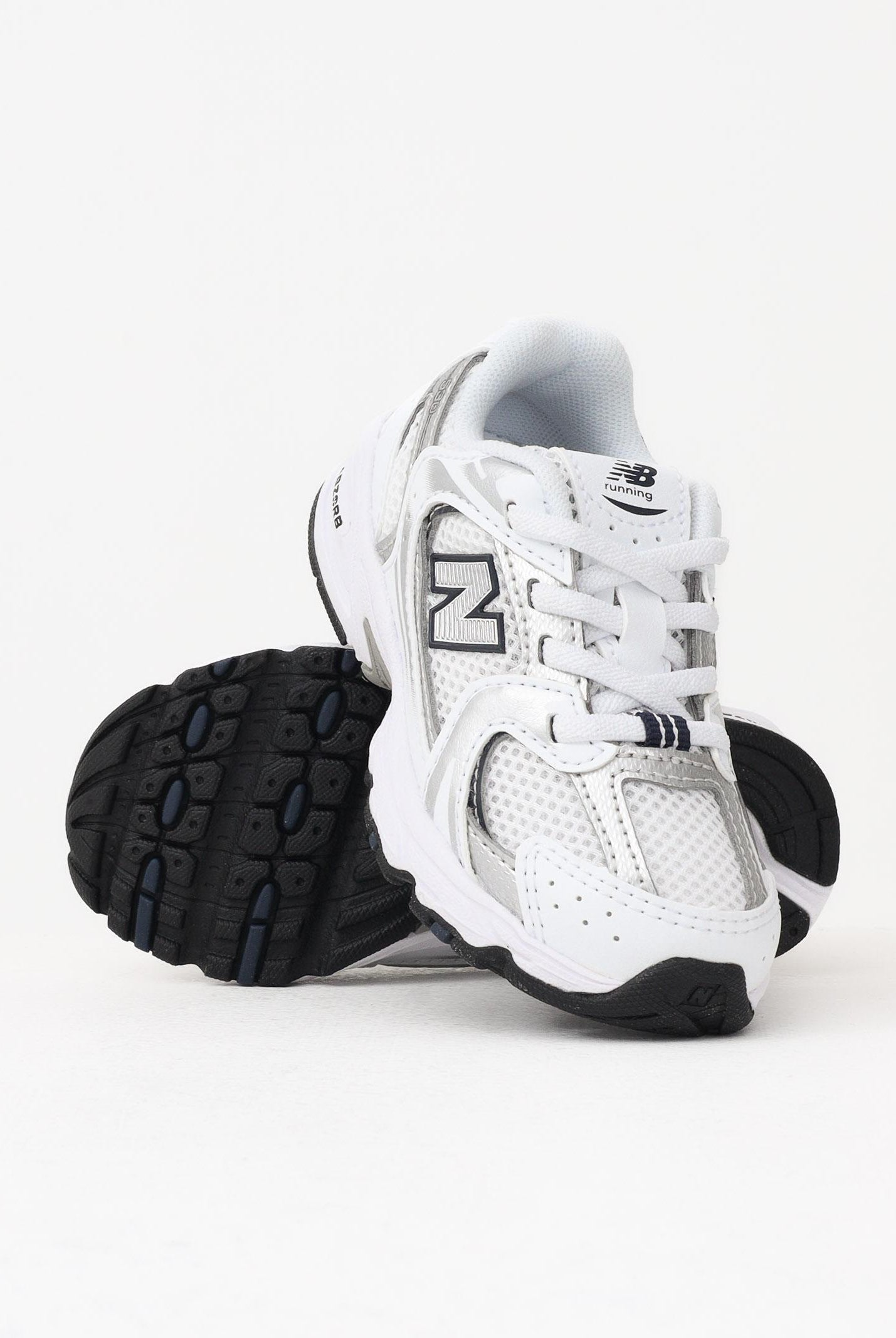 NEW BALANCE Sneakers 530 bianche e argento da neonato IZ530SB1 . NEW BALANCE