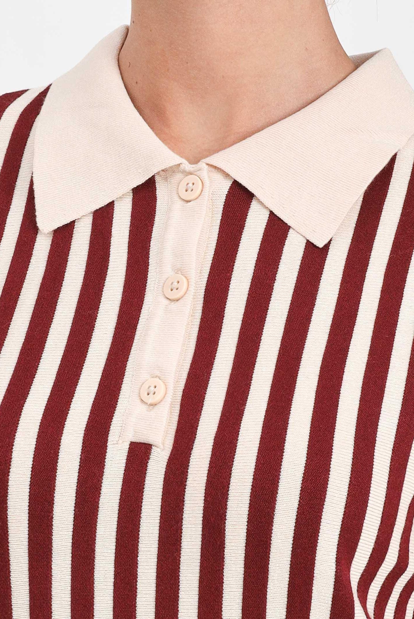 JDY Polo da donna caratterizzata da righe verticali in contrasto beige e bordeaux 15354079 cabarnet JDY