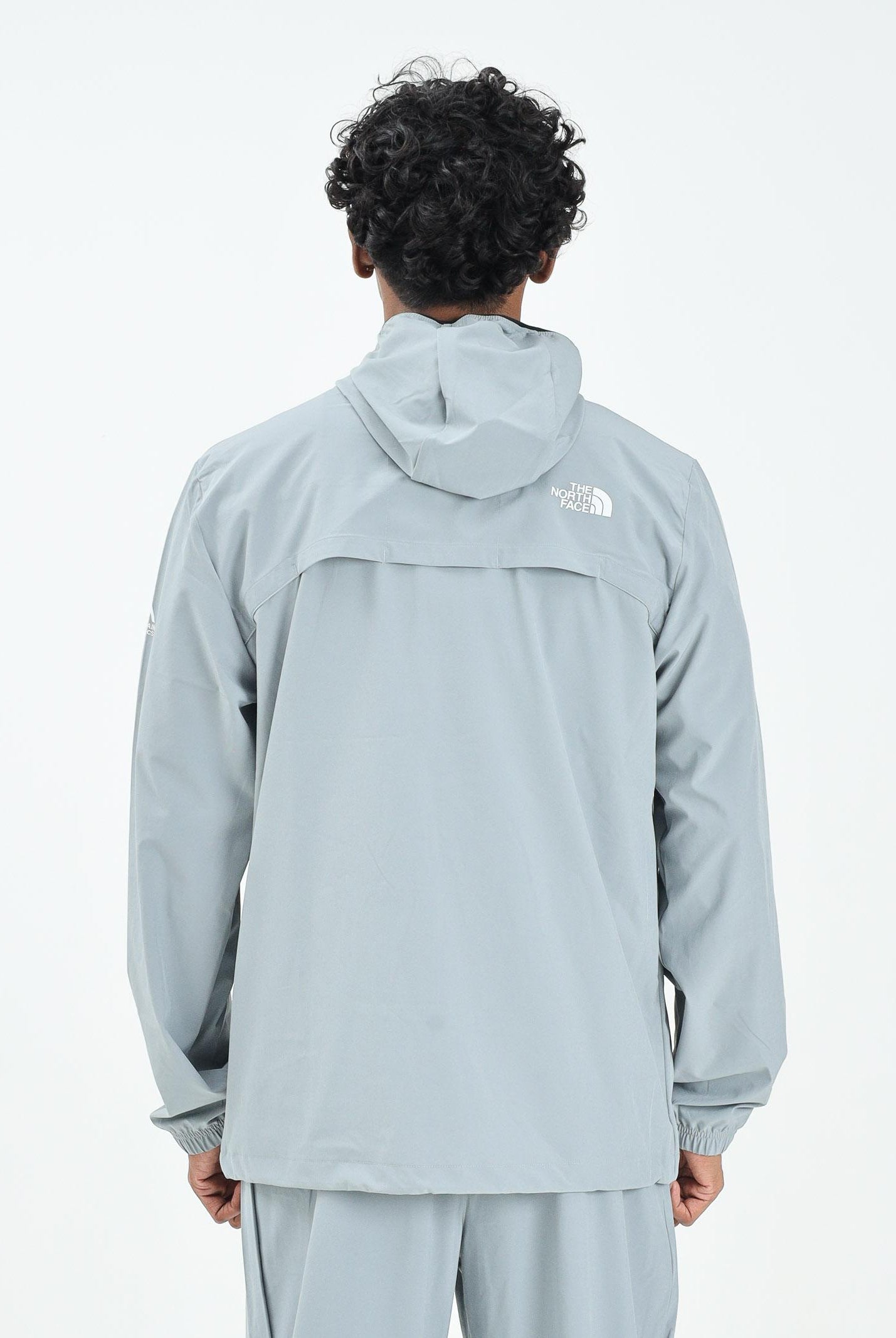 THE NORTH FACE Giacca a vento Mountain Athletics grigia da uomo NF0A8BP1H5F1 . THE NORTH FACE
