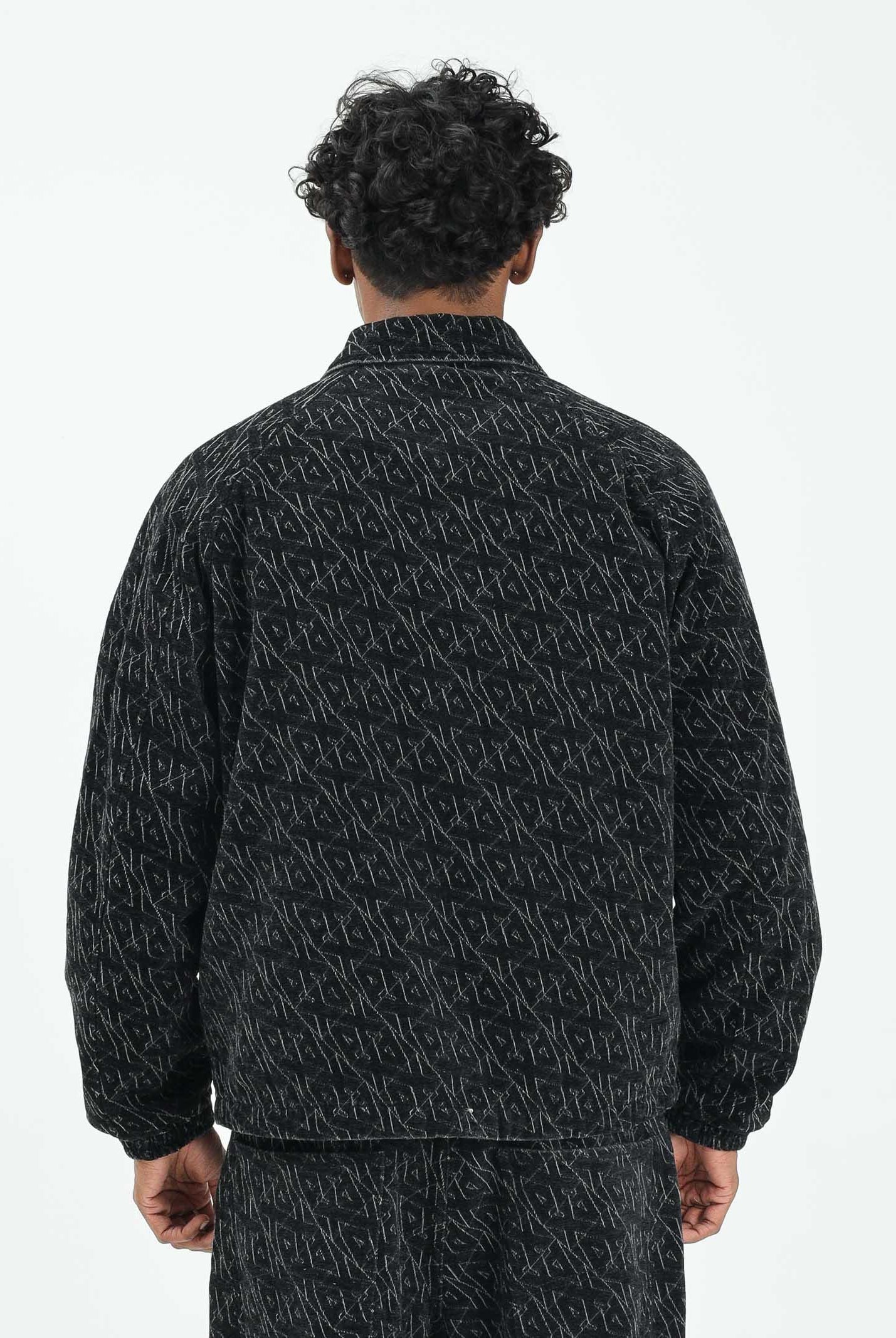 ARMANI EXCHANGE Giubbotto nero da uomo con logo all-over XM001866AF18821 FC145 ARMANI EXCHANGE