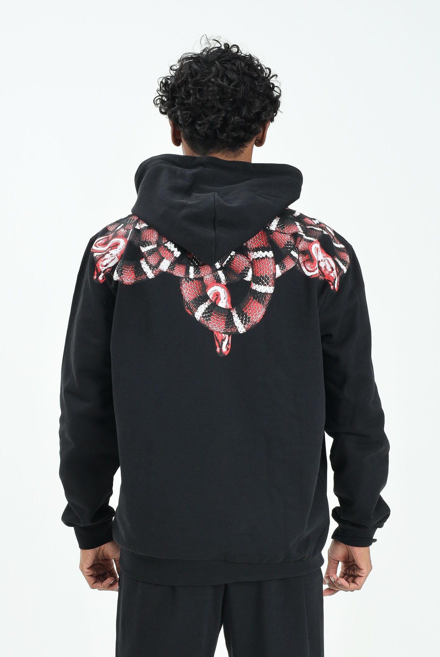 MARCELO BURLON COUNTY OF MILAN Felpa con cappuccio nera da uomo caratterizzata da stampa serpente F5CAMAHS034 110 MARCELO BURLON COUNTY OF MILAN