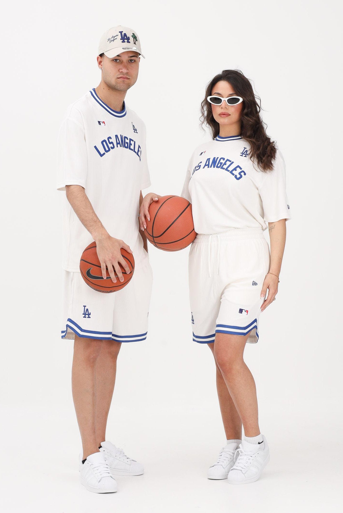 NEW ERA Shorts sportivo Oversized LA Dodgers MLB Arch panna per uomo e donna 60856133 . NEW ERA