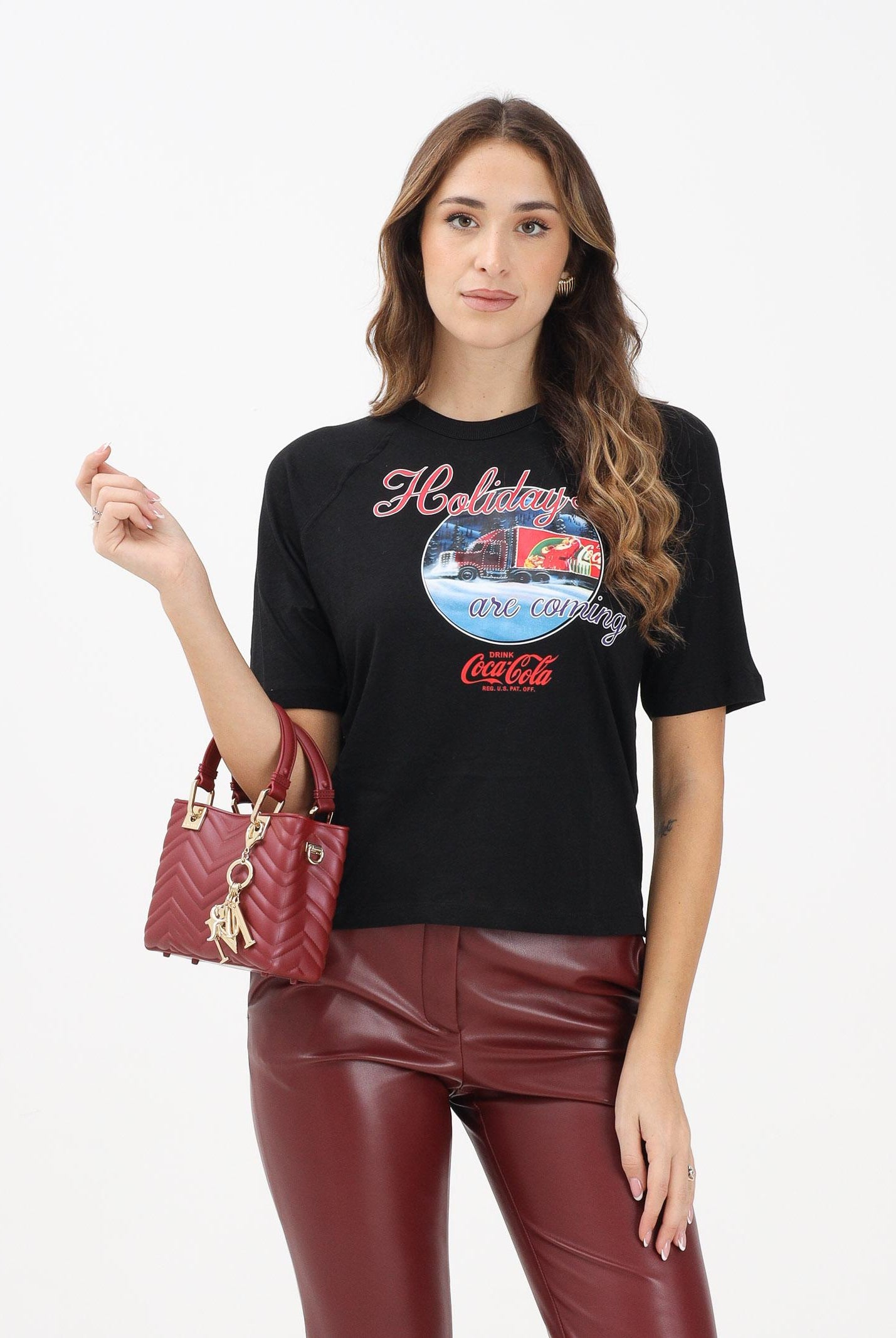 ONLY T-shirt a manica corta nera da donna con stampa Coca Cola 15355794 Black ONLY