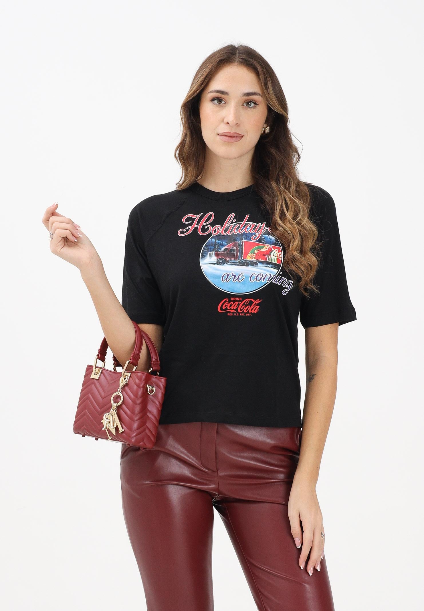 ONLY T-shirt a manica corta nera da donna con stampa Coca Cola 15355794 Black ONLY