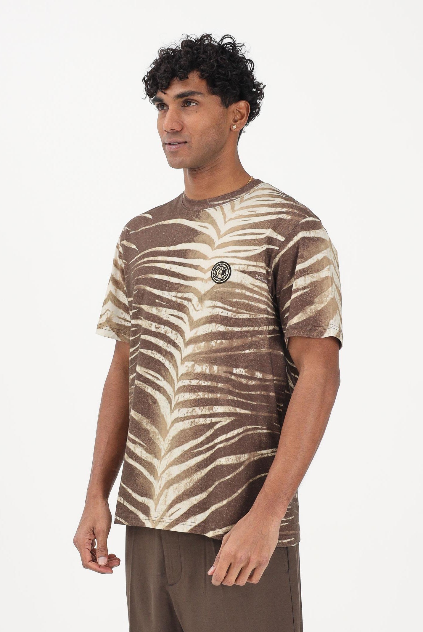 JUST CAVALLI T-shirt a manica corta beige e marrone da uomo con stampa ispirata a motivi naturali 80OAHE04CJ110 R83 JUST CAVALLI