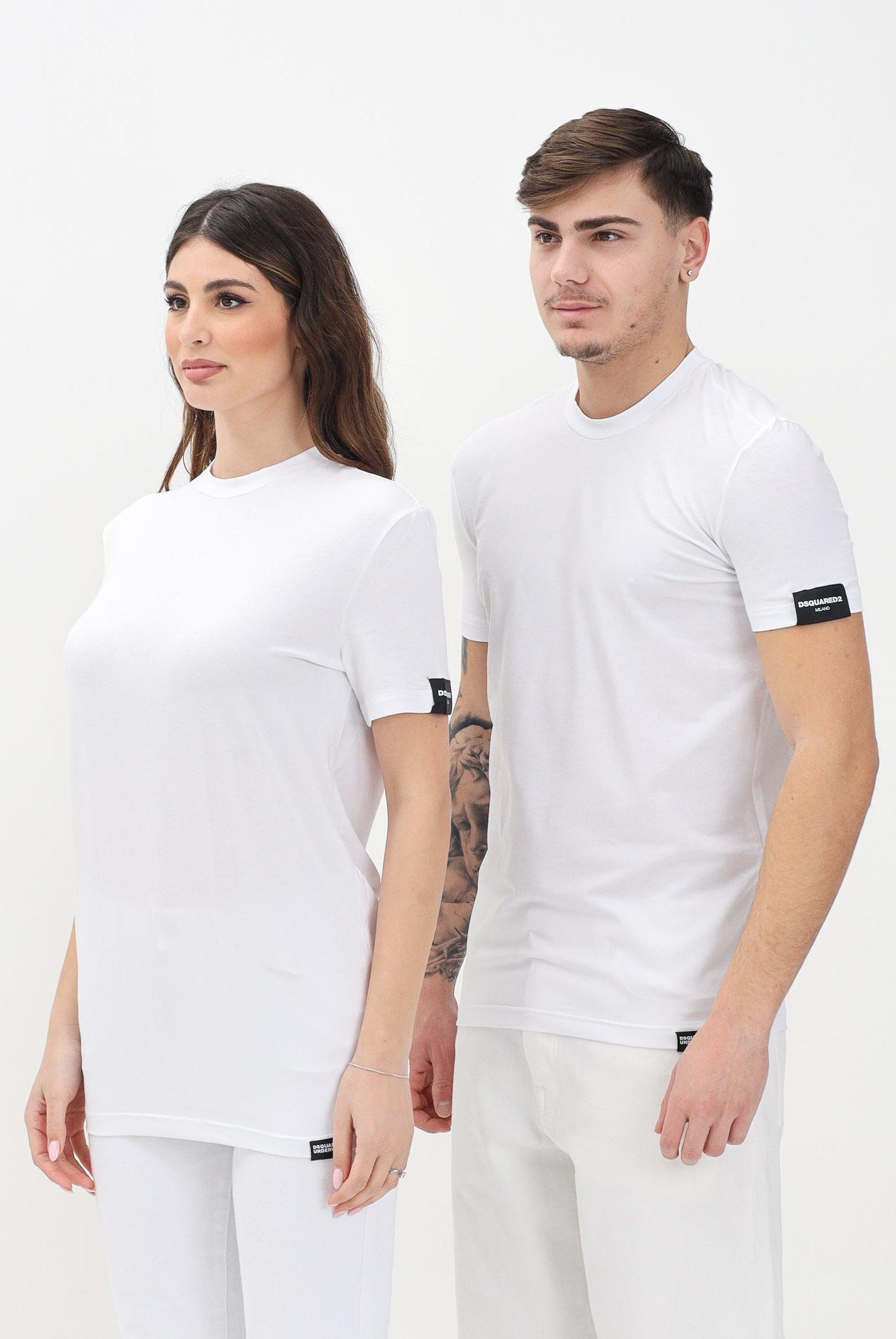 DSQUARED2 T-shirt a manica corta bianca per uomo e donna con patch logo D9M205720 100 DSQUARED2