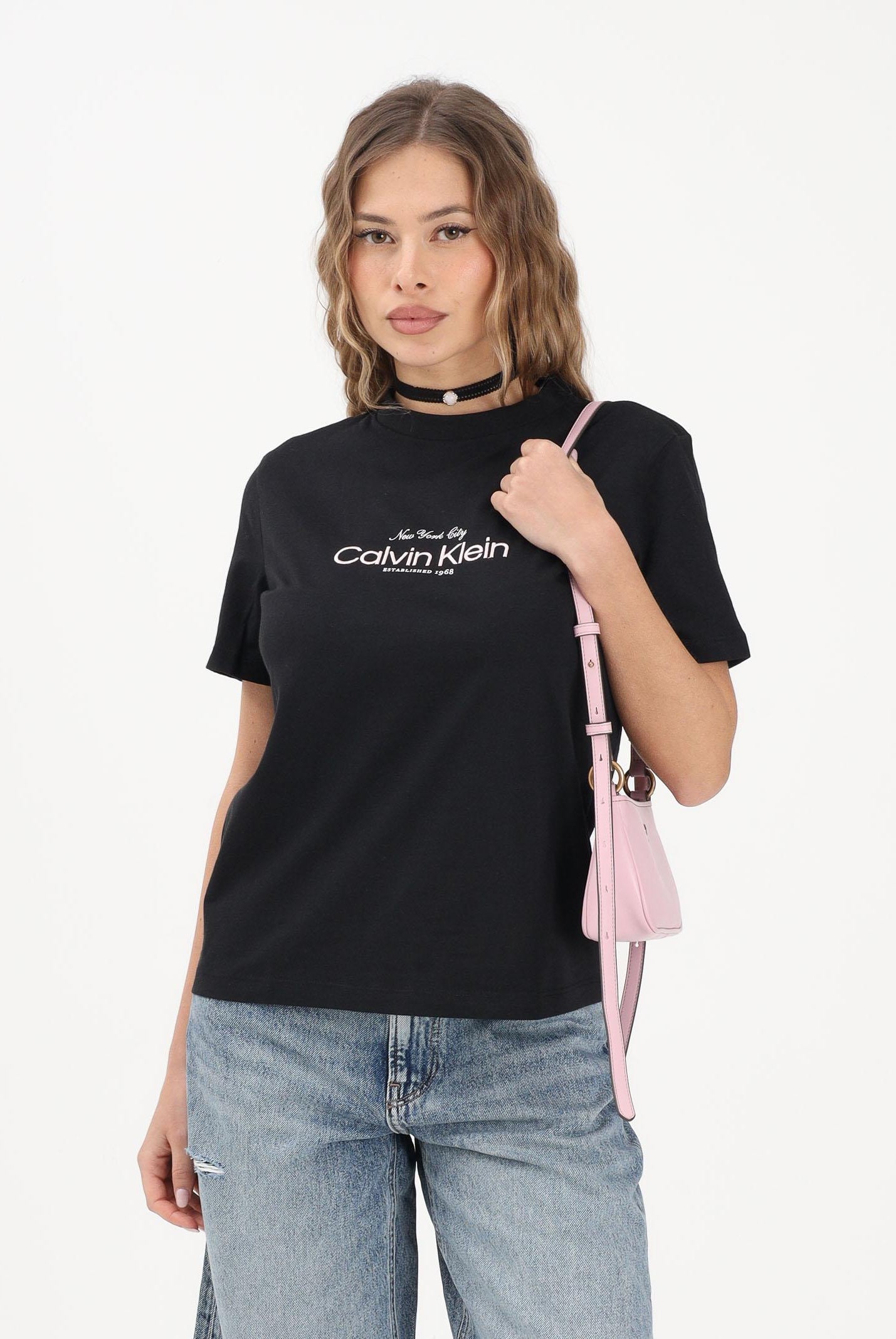 CALVIN KLEIN JEANS T-shirt a manica corta nera da donna con ricamo logo LV047F810G UB1 CALVIN KLEIN JEANS