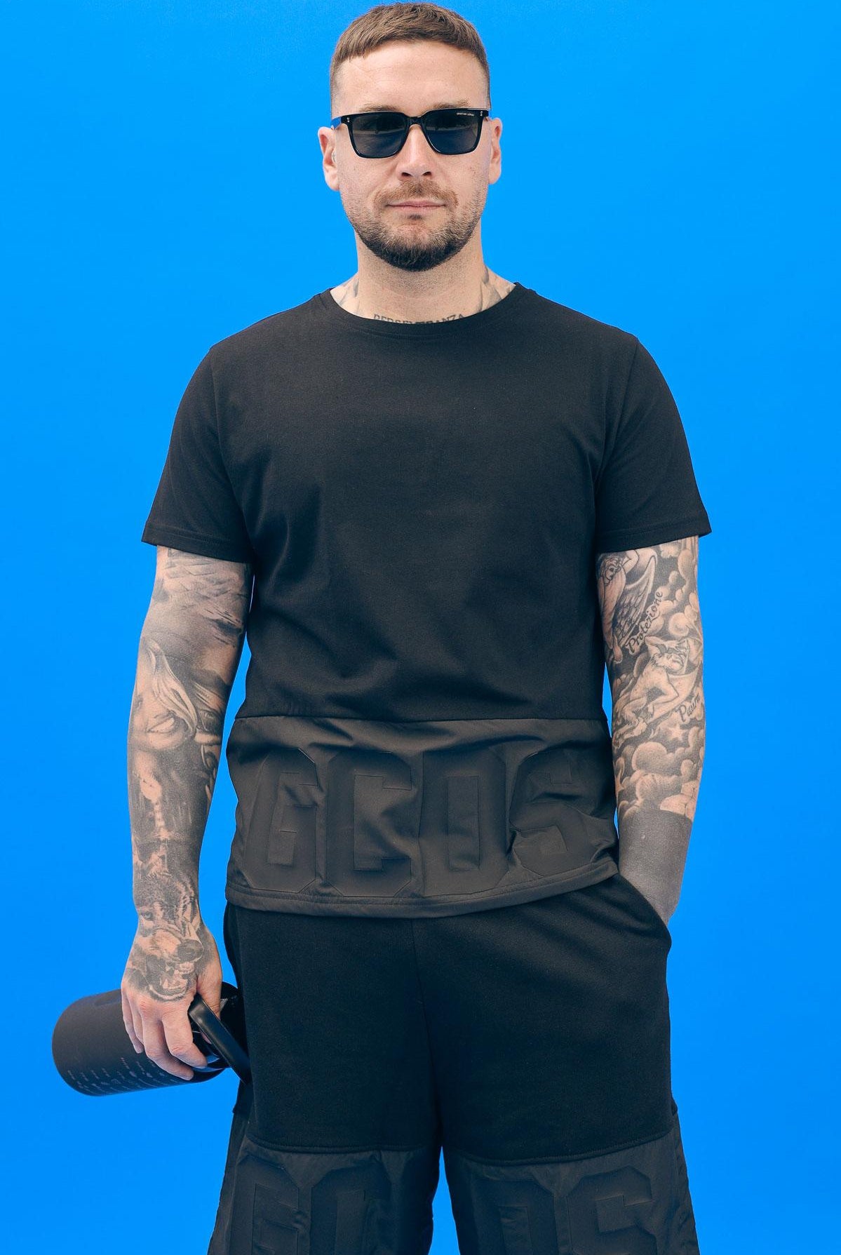 GCDS T-shirt a manica corta nera per uomo e donna con stampa logo B1XM2316JG8 99 GCDS