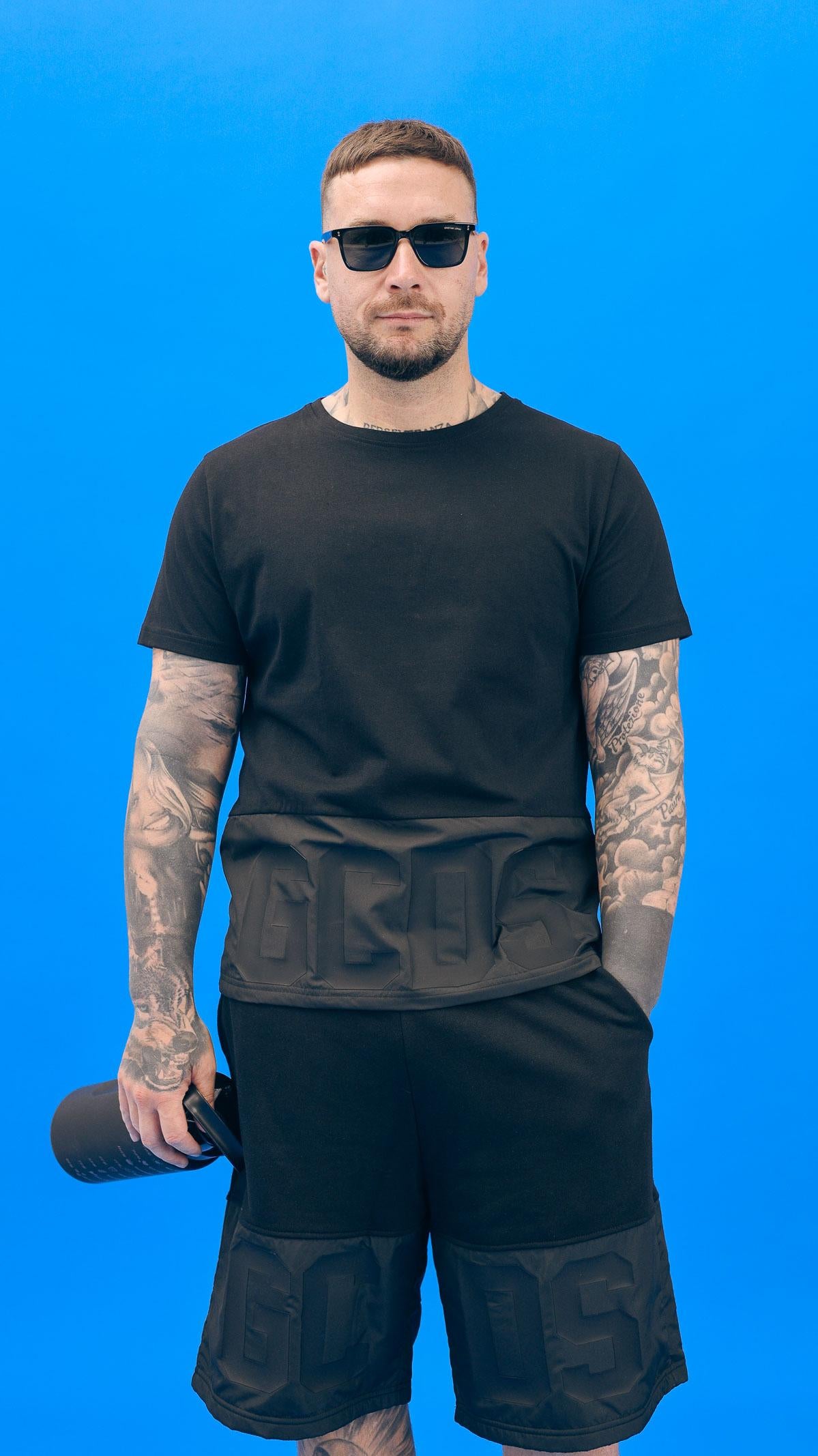 GCDS T-shirt a manica corta nera per uomo e donna con stampa logo B1XM2316JG8 99 GCDS