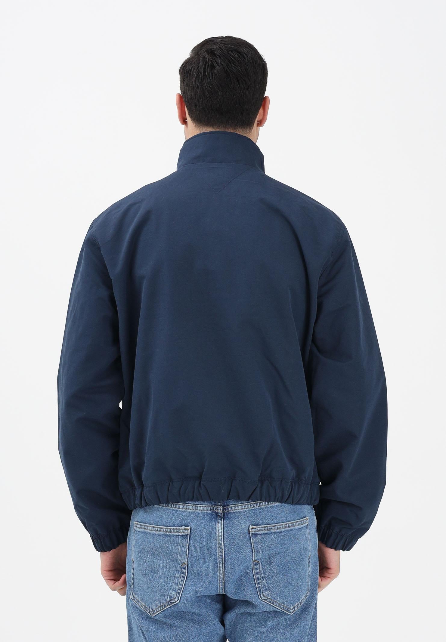 TOMMY JEANS Giacca a vento blu da uomo con logo DM0DM22720 C1G TOMMY JEANS