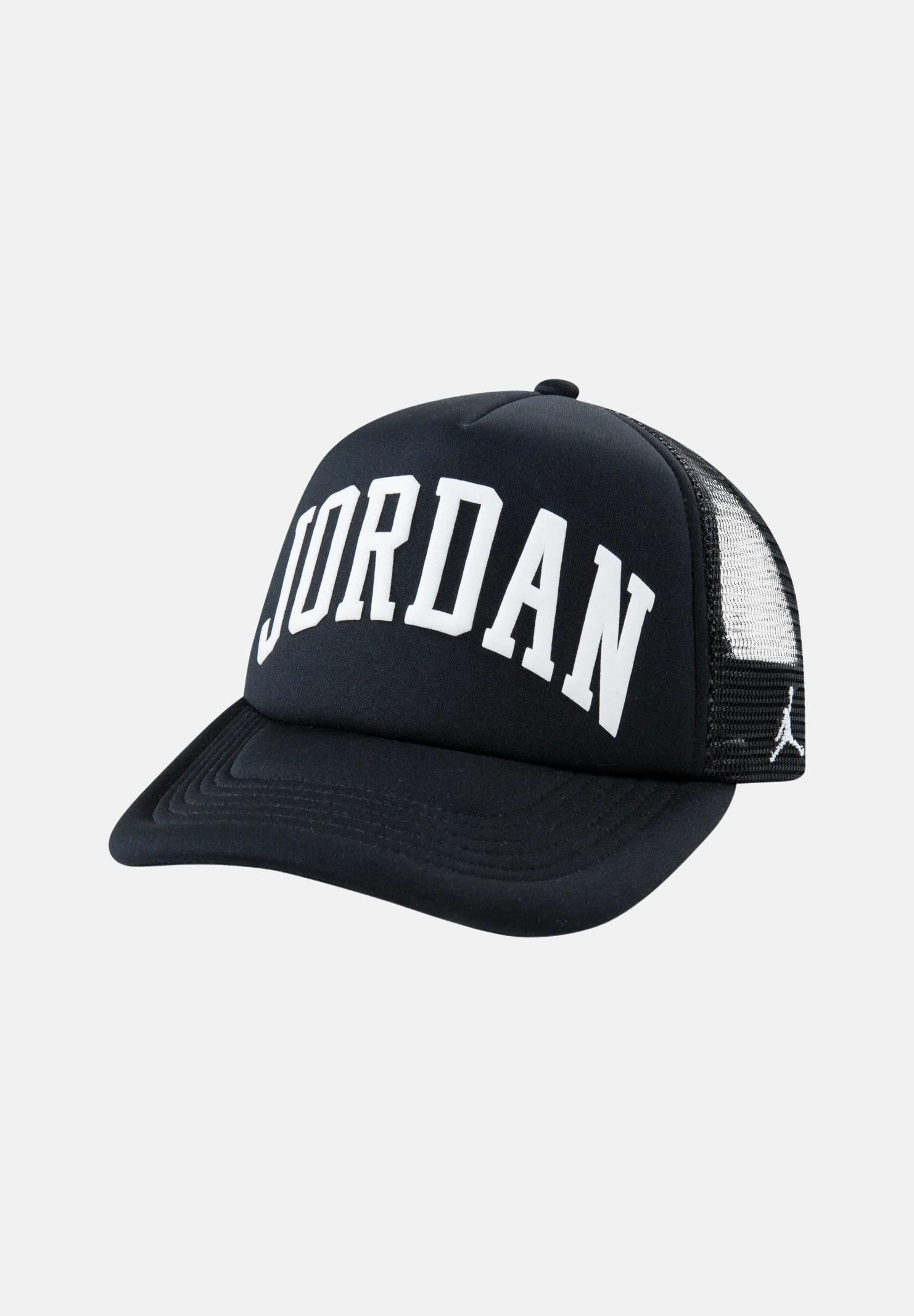 JORDAN Cappello con visiera JAN TRUCKER nero per uomo e donna 9A0940 023 JORDAN