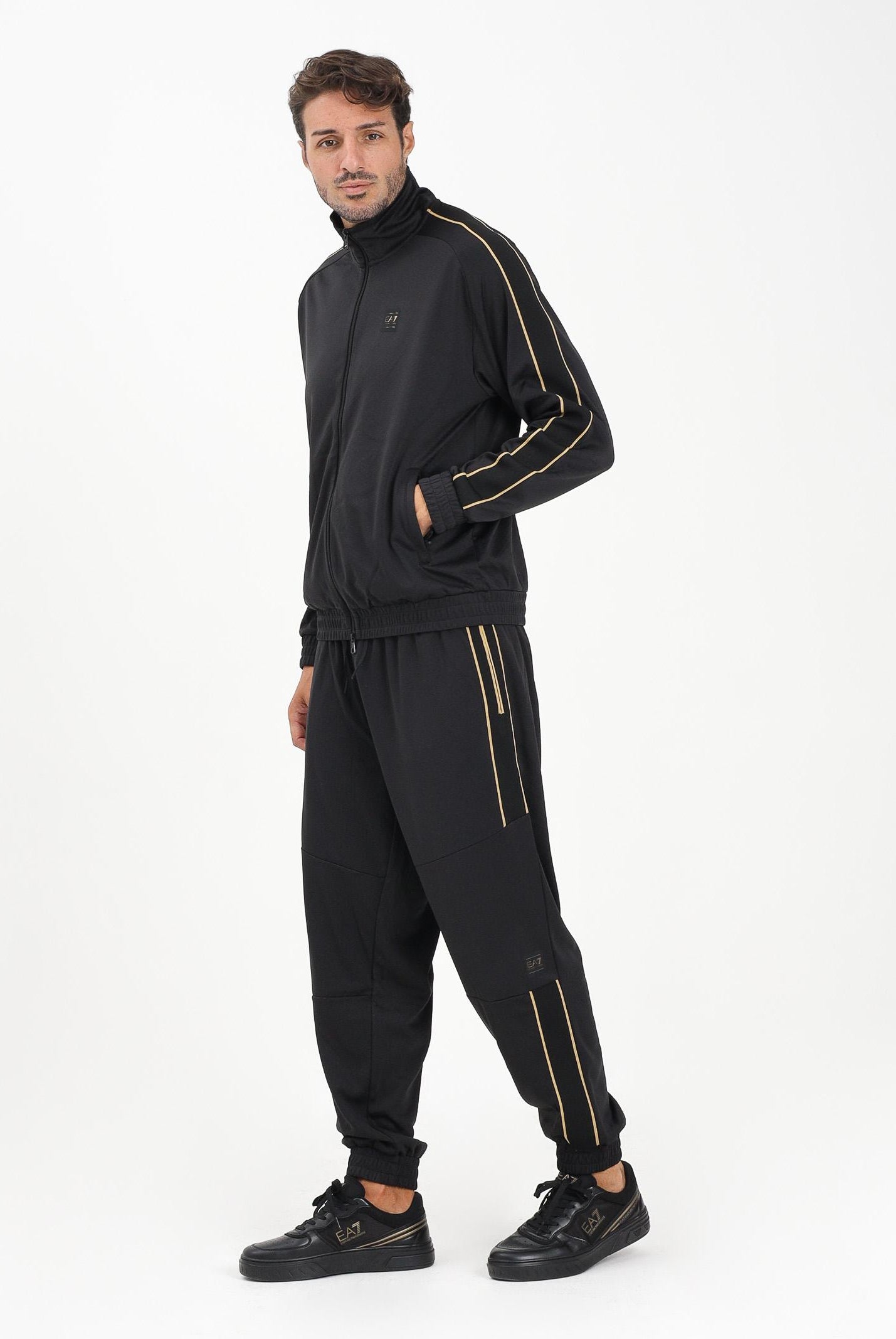 EA7 Pantalone sportivo nero da uomo con bande laterali e logo 7M000622AF17089 UC001 EA7
