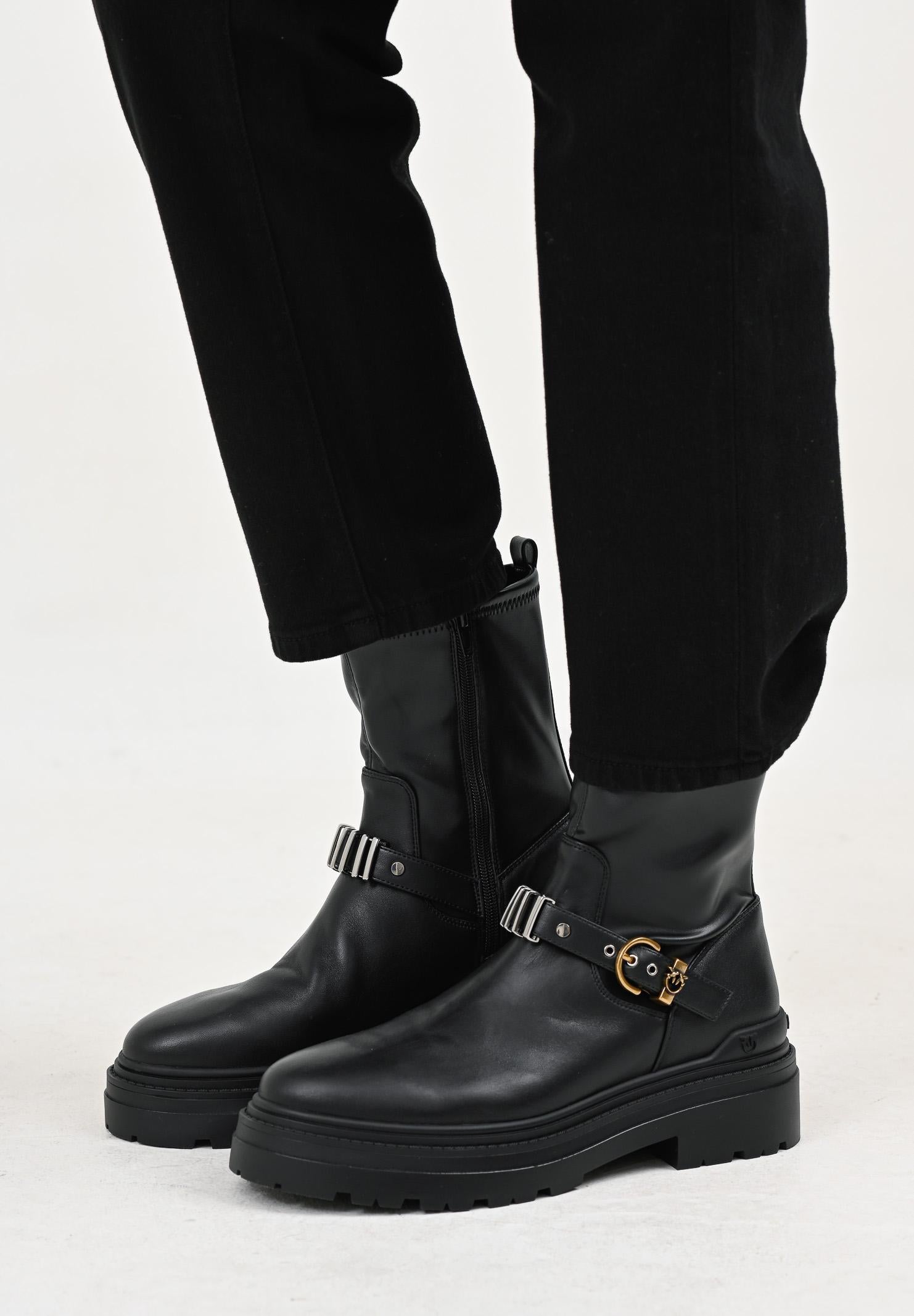 PINKO Stivali bassi neri da donna con cinturino decorativo SD0447P061Z99 PINKO