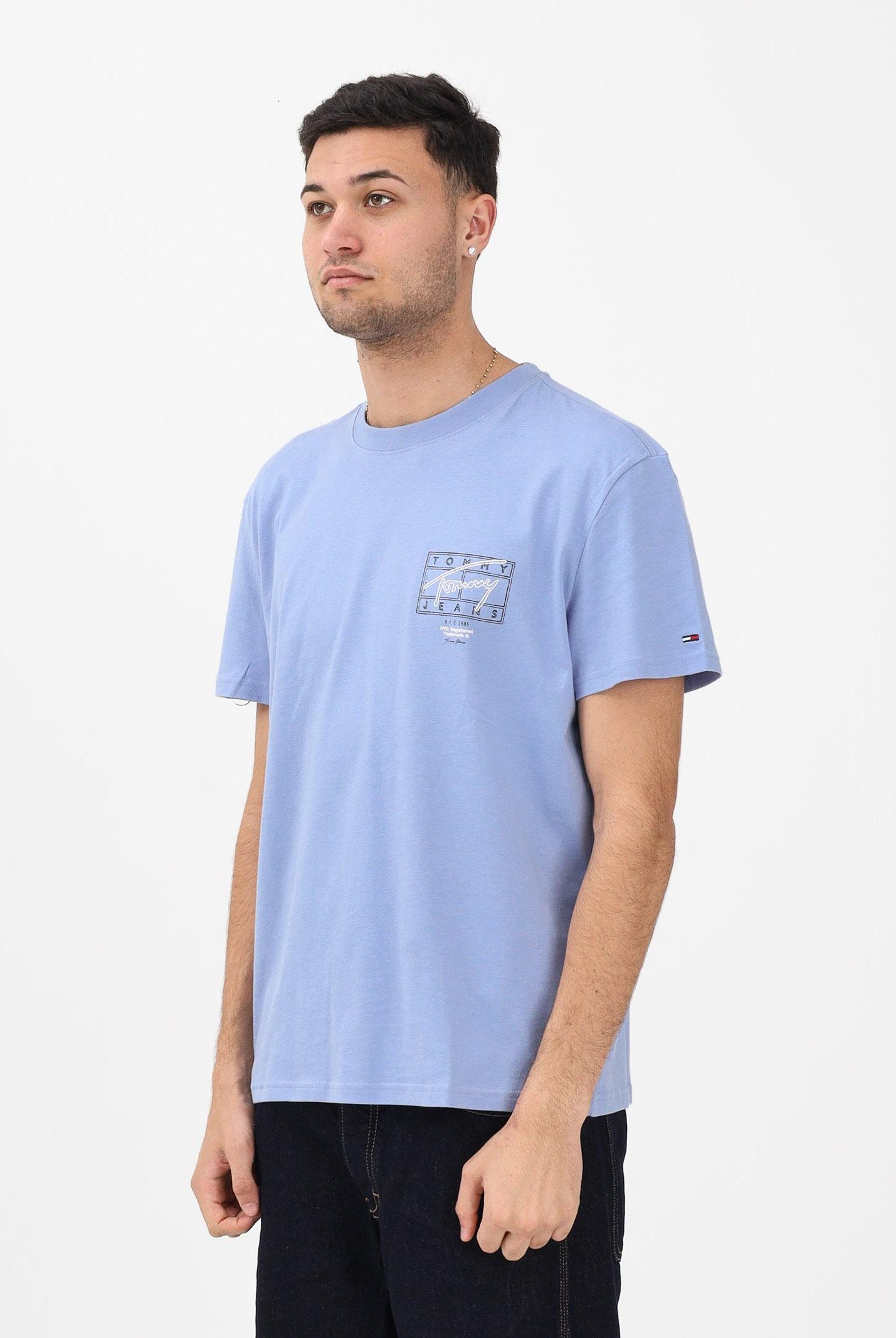 TOMMY JEANS T-shirt a manica corta Signature azzurro polvere da uomo DM0DM22319 C5X TOMMY JEANS