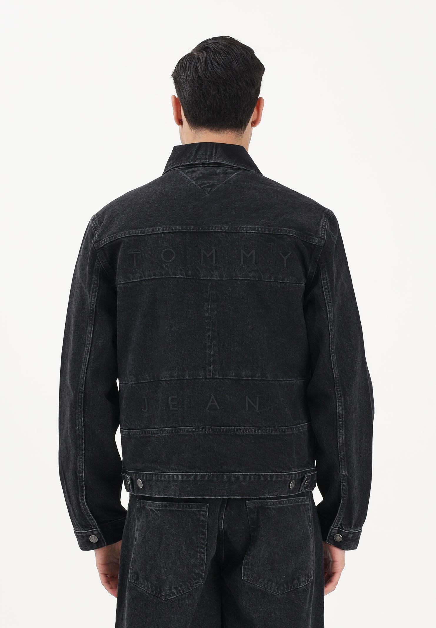 TOMMY JEANS Giubbotto in denim nero da uomo DM0DM22670 1BZ TOMMY JEANS