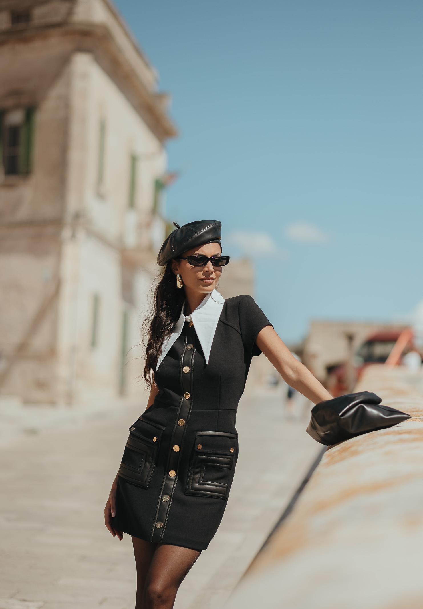 ELISABETTA FRANCHI Abito corto nero da donna con dettagli logo AB81957E2 110 ELISABETTA FRANCHI