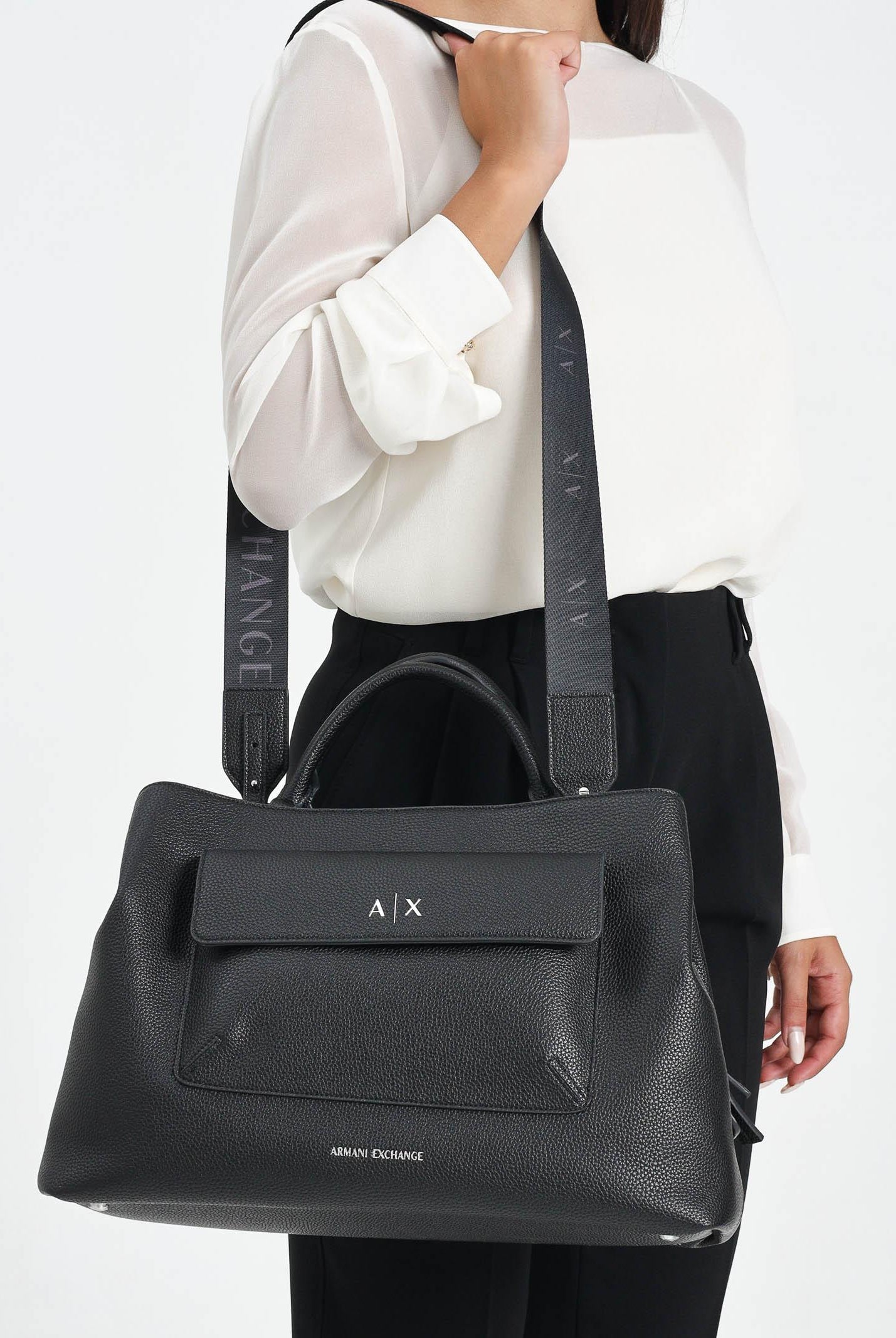 ARMANI EXCHANGE Shopper nera da donna con tasca e logo XW001542AF17019 UC001 ARMANI EXCHANGE