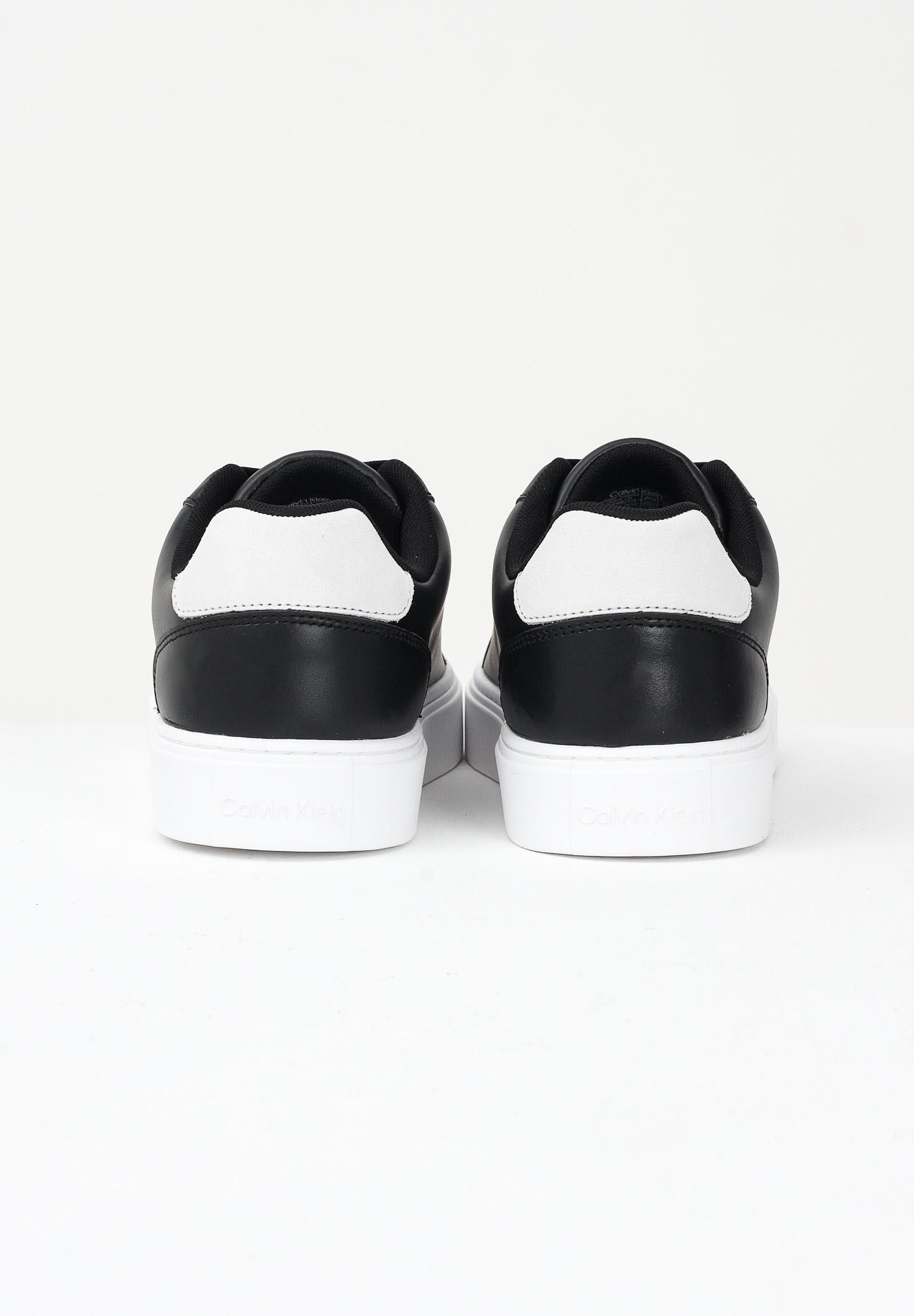 CALVIN KLEIN JEANS Sneakers nere da uomo con logo YM0YM014350GM . CALVIN KLEIN JEANS