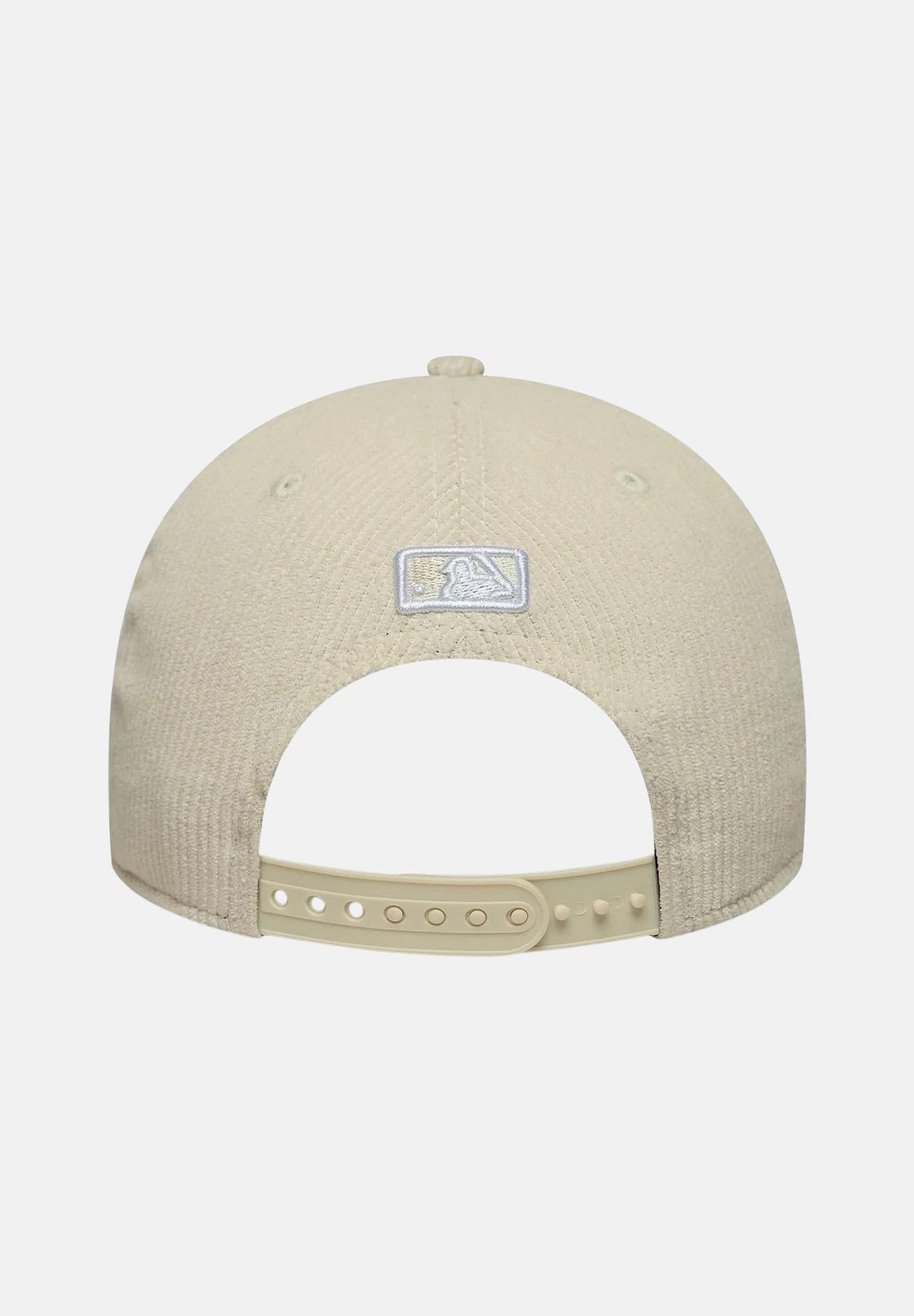 NEW ERA Cappello con visiera 9FORTY M-Crown LA Dodgers MLB in velluto a costine panna per uomo e donna 60691060 . NEW ERA