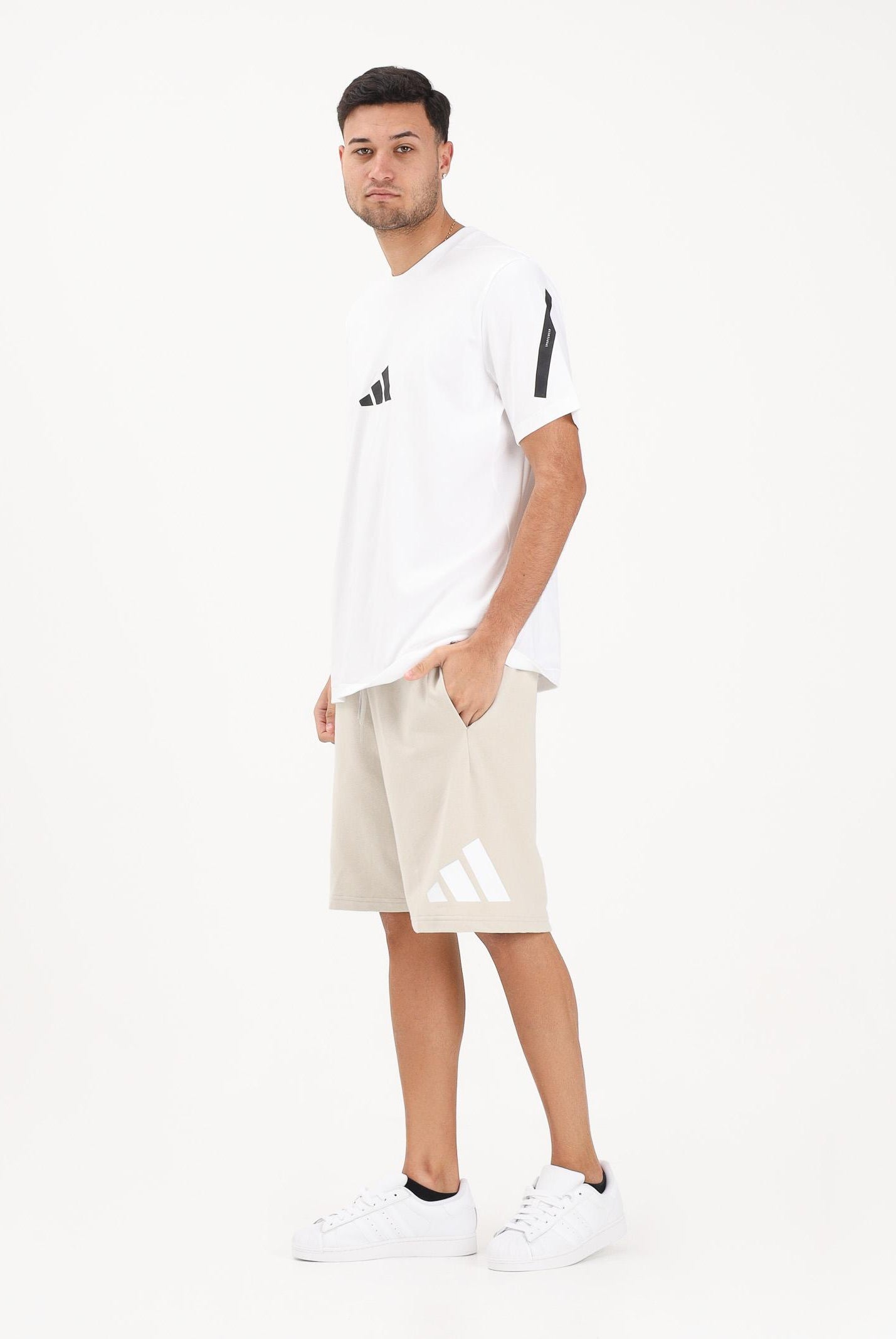 ADIDAS PERFORMANCE Shorts sportivo Essentials Logo Grande French Terry beige da uomo JE8955 . ADIDAS PERFORMANCE
