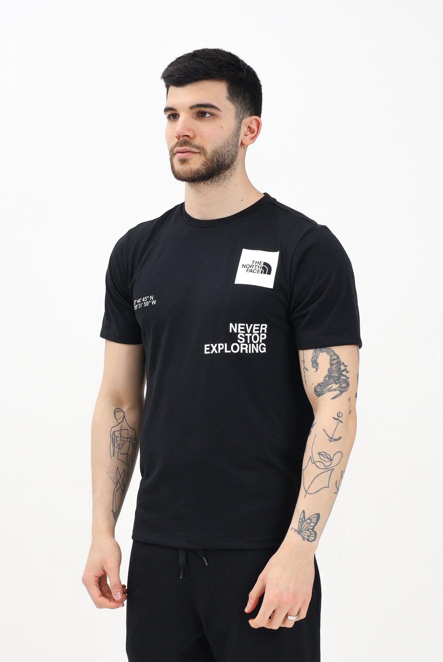 THE NORTH FACE T-shirt a manica corta Foundation Mountain Coordinates nera da uomo NF0A8BQXJK31 THE NORTH FACE