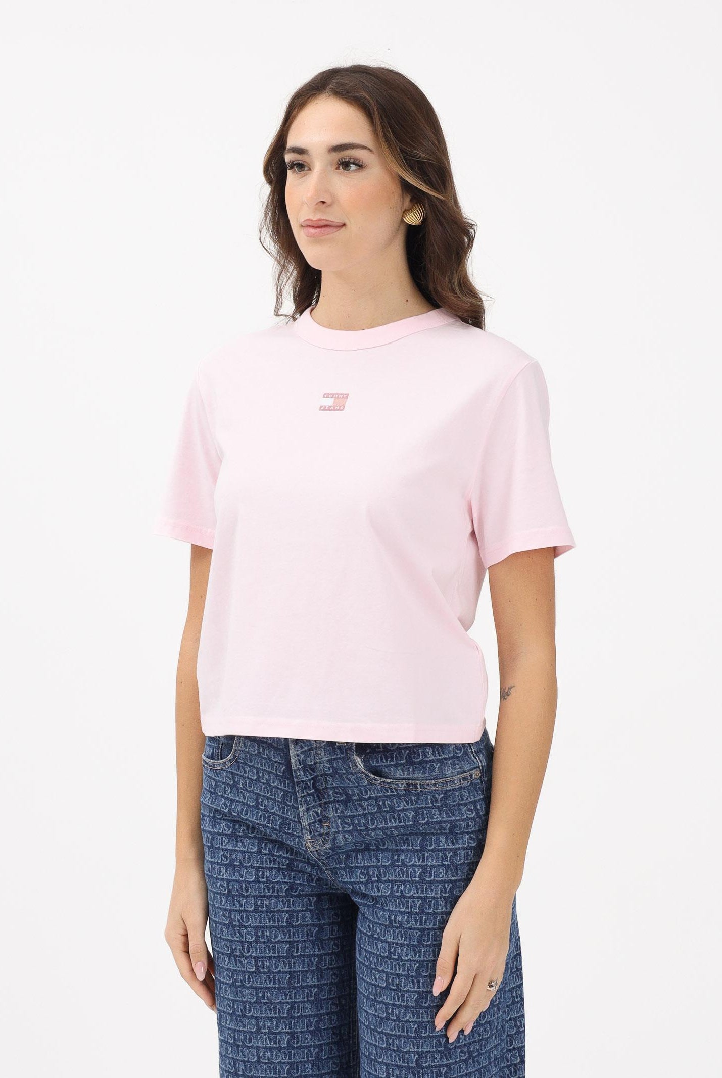TOMMY JEANS T-shirt a manica corta Boxy Badge rosa da donna DW0DW22202 TOG TOMMY JEANS
