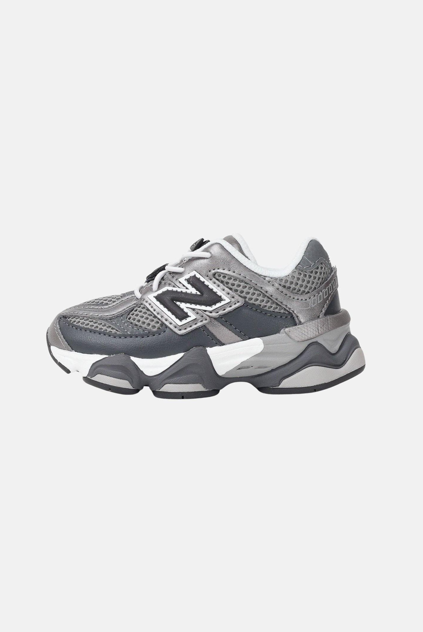 NEW BALANCE Sneakers 9060 grigie da neonato I90602W5 . NEW BALANCE