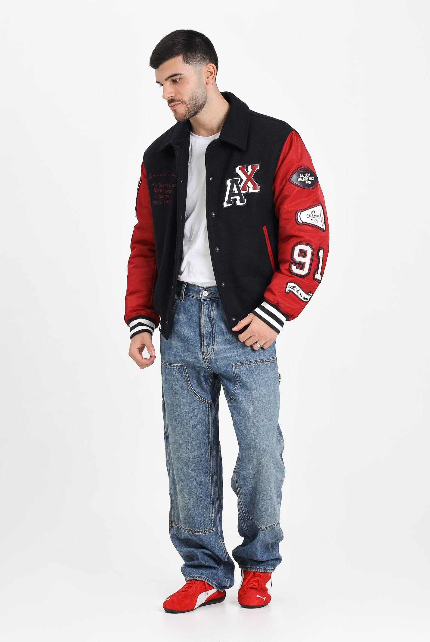 TOMMY JEANS Jeans in denim blu da uomo con ricamo sul retro DM0DM212031A5 . TOMMY JEANS