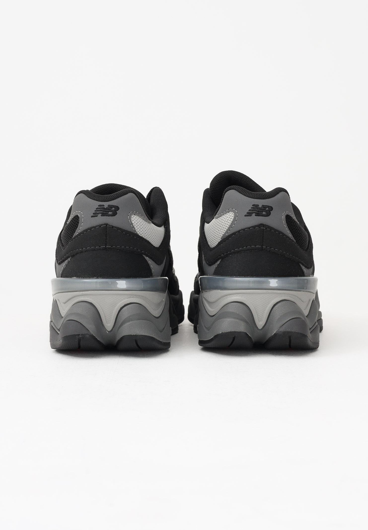 NEW BALANCE Sneakers 9060 nere per uomo e donna GC9060BK . NEW BALANCE