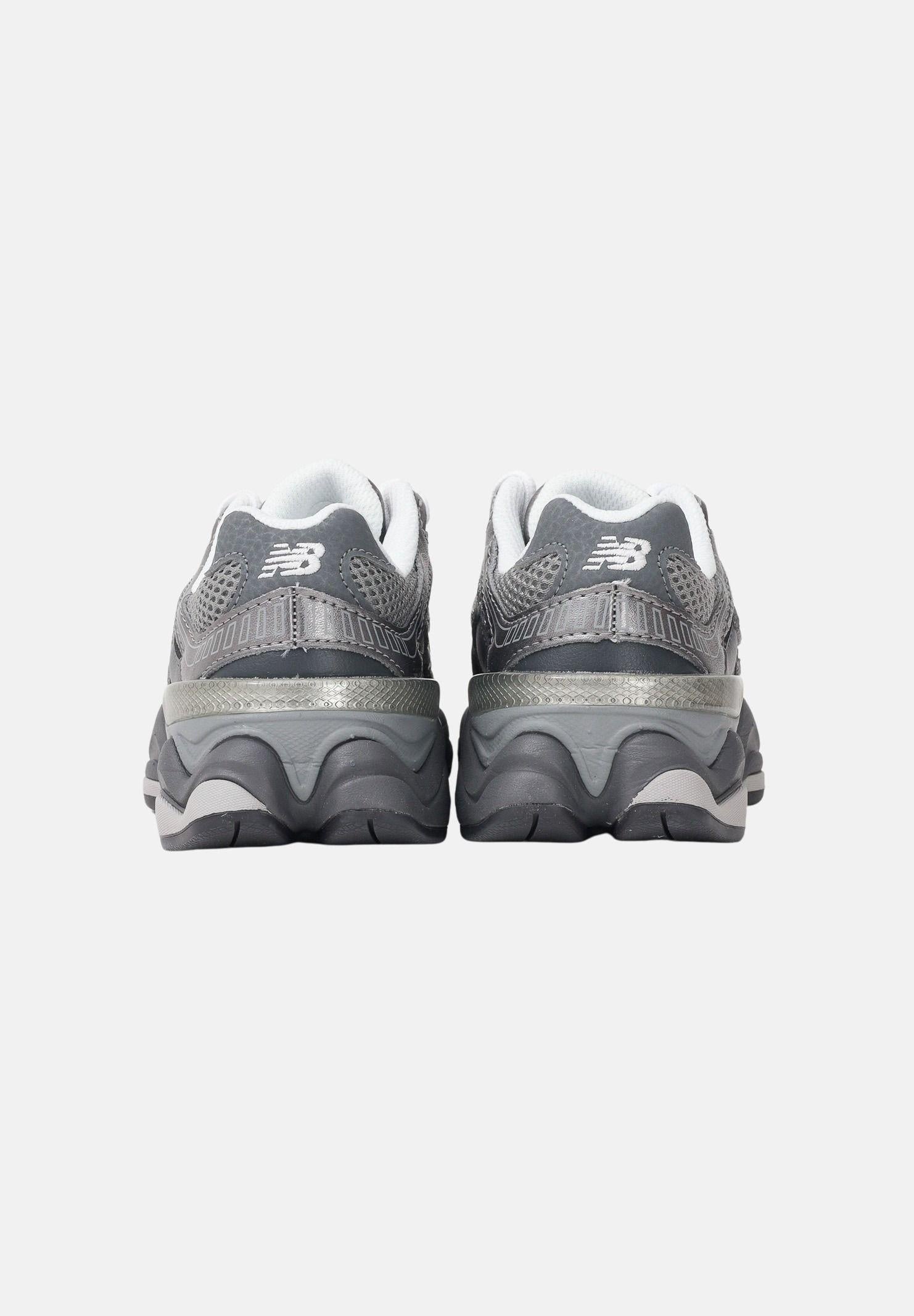 NEW BALANCE Sneakers 9060 Lace grigie per bambino e bambina P90603AL . NEW BALANCE