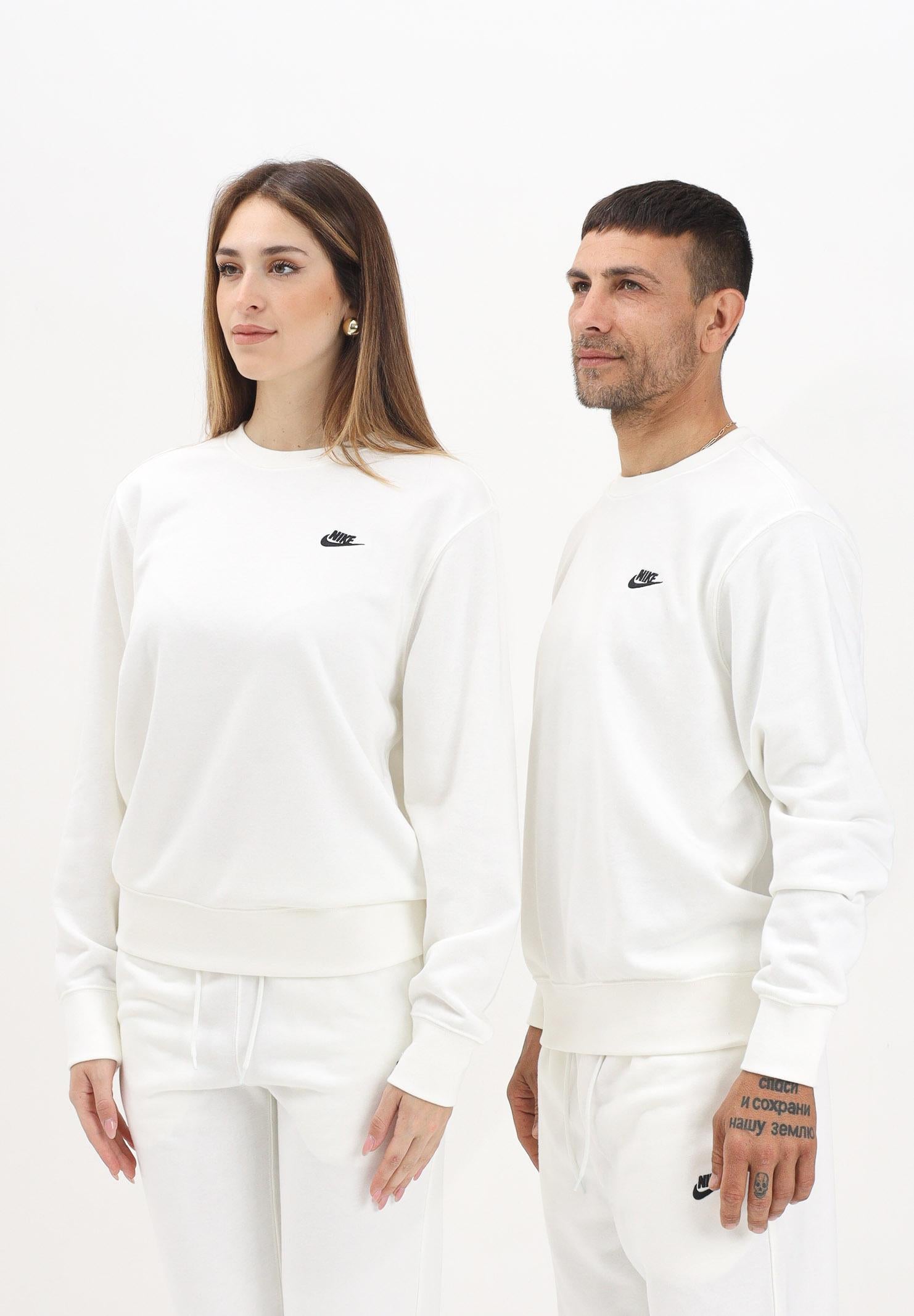 NIKE Felpa girocollo Nike Club bianca per uomo e donna FN3888 133 NIKE
