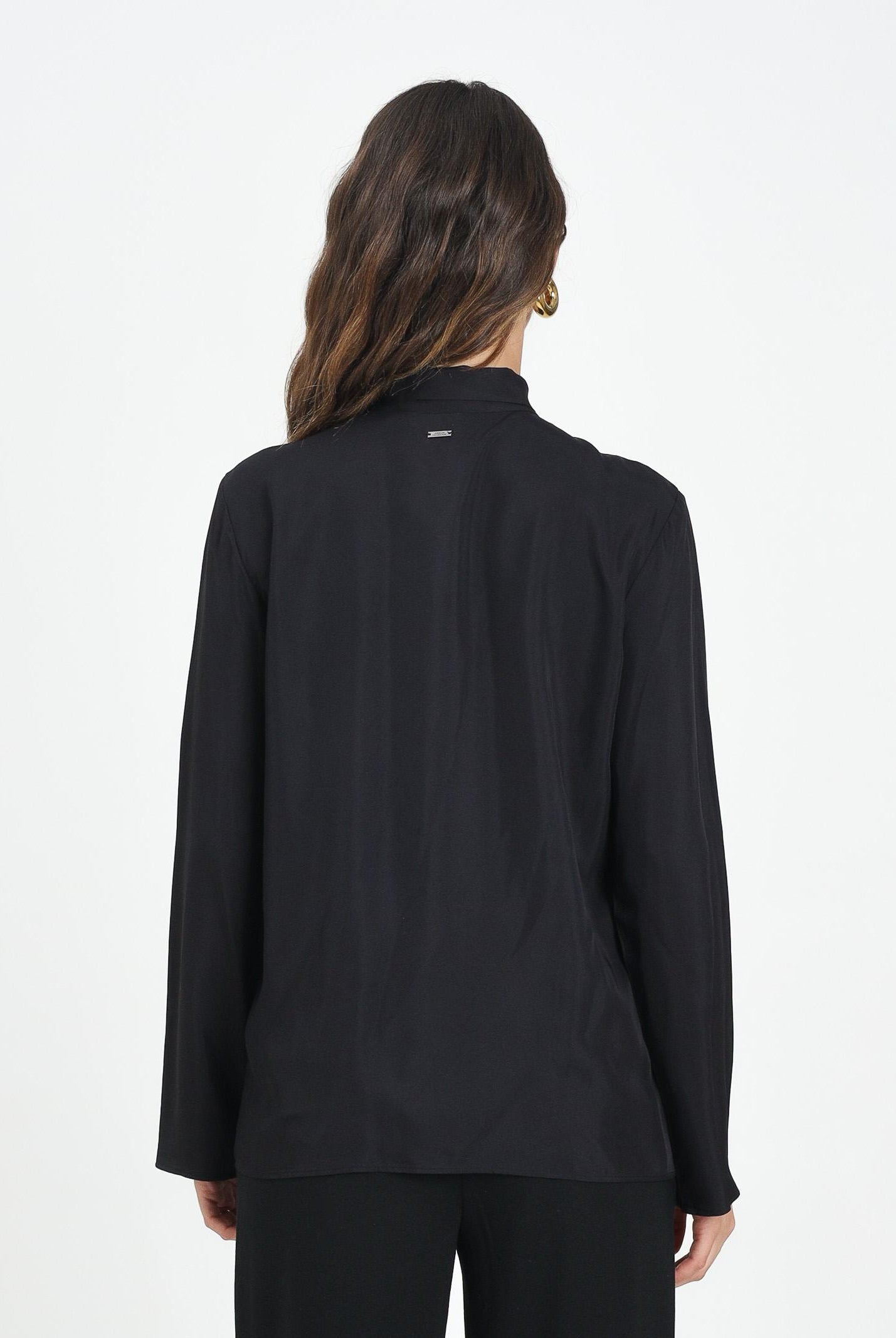 ARMANI EXCHANGE Blusa nera da donna con cravattino XW000732AF16122 UC001 ARMANI EXCHANGE