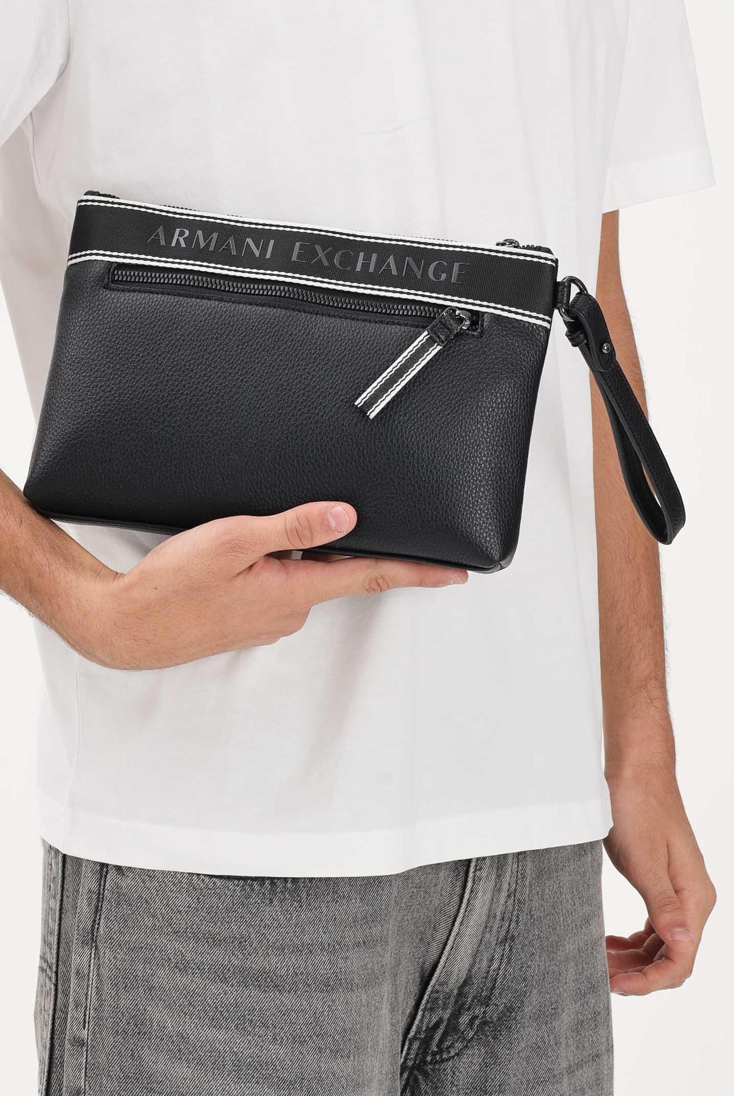 ARMANI EXCHANGE Pochette nera da uomo con logo XM002835AF22662 UC001 ARMANI EXCHANGE