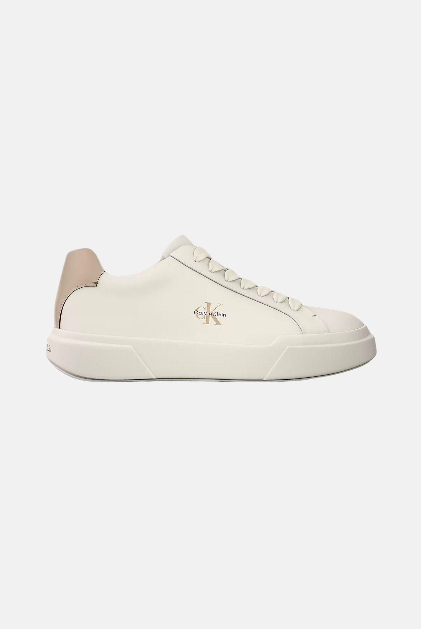 CALVIN KLEIN JEANS Sneakers Chunky Cupsole Laceup LTH, colore brand Marshmallow/Nomad corrispondente al bianco panna e beige, da uomo YM0YM01344 0LC CALVIN KLEIN JEANS
