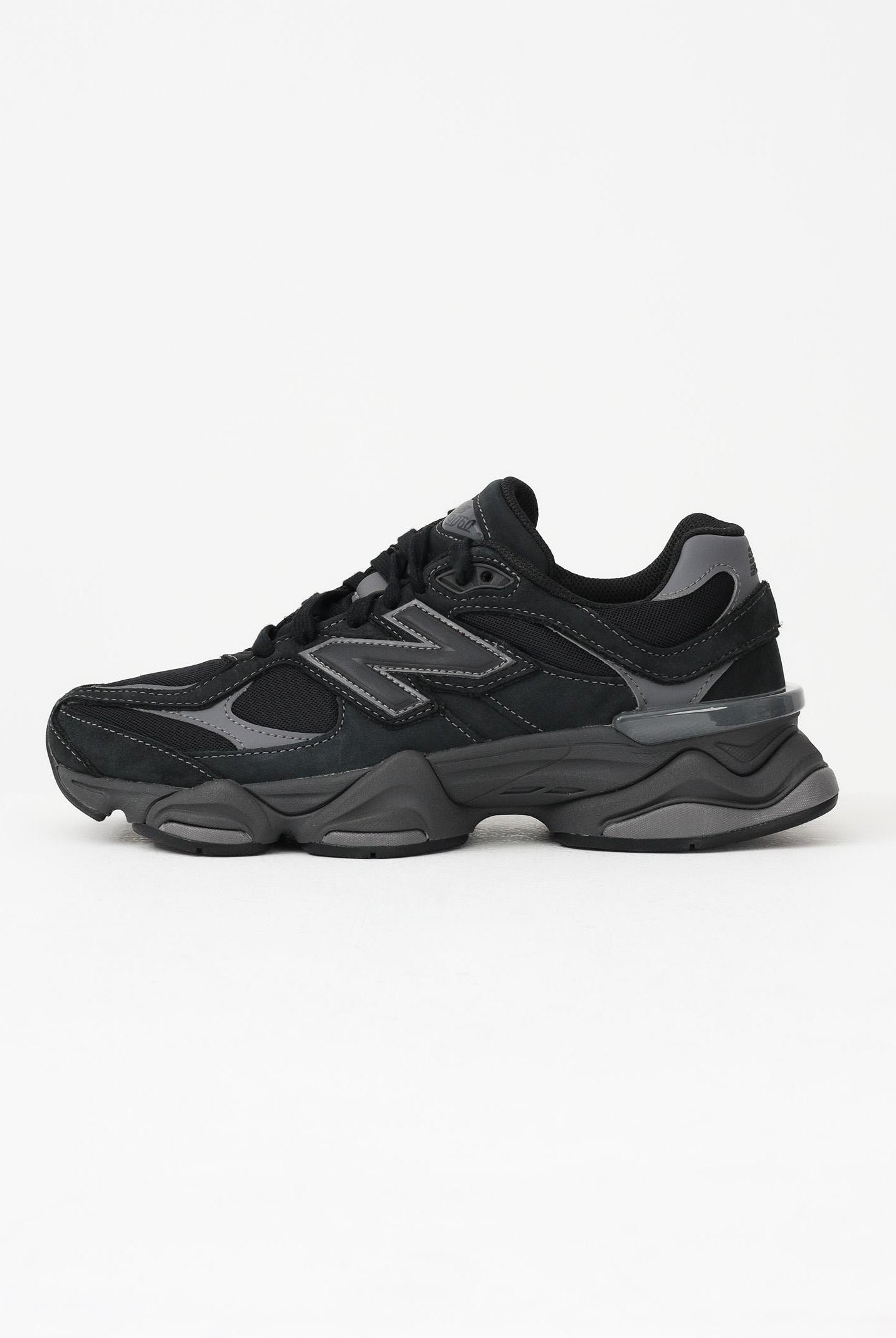 NEW BALANCE Sneakers 9060 nere da uomo U906079E . NEW BALANCE