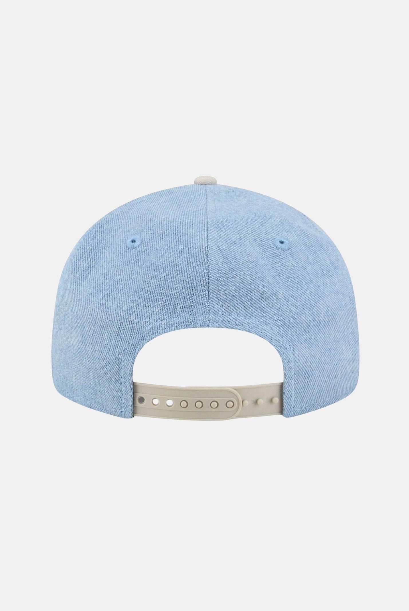 NEW ERA Cappello con visiera Space Jam Denim Retro Crown 9 FIFTY Snapback in denim chiaro per uomo e donna 60800476 . NEW ERA