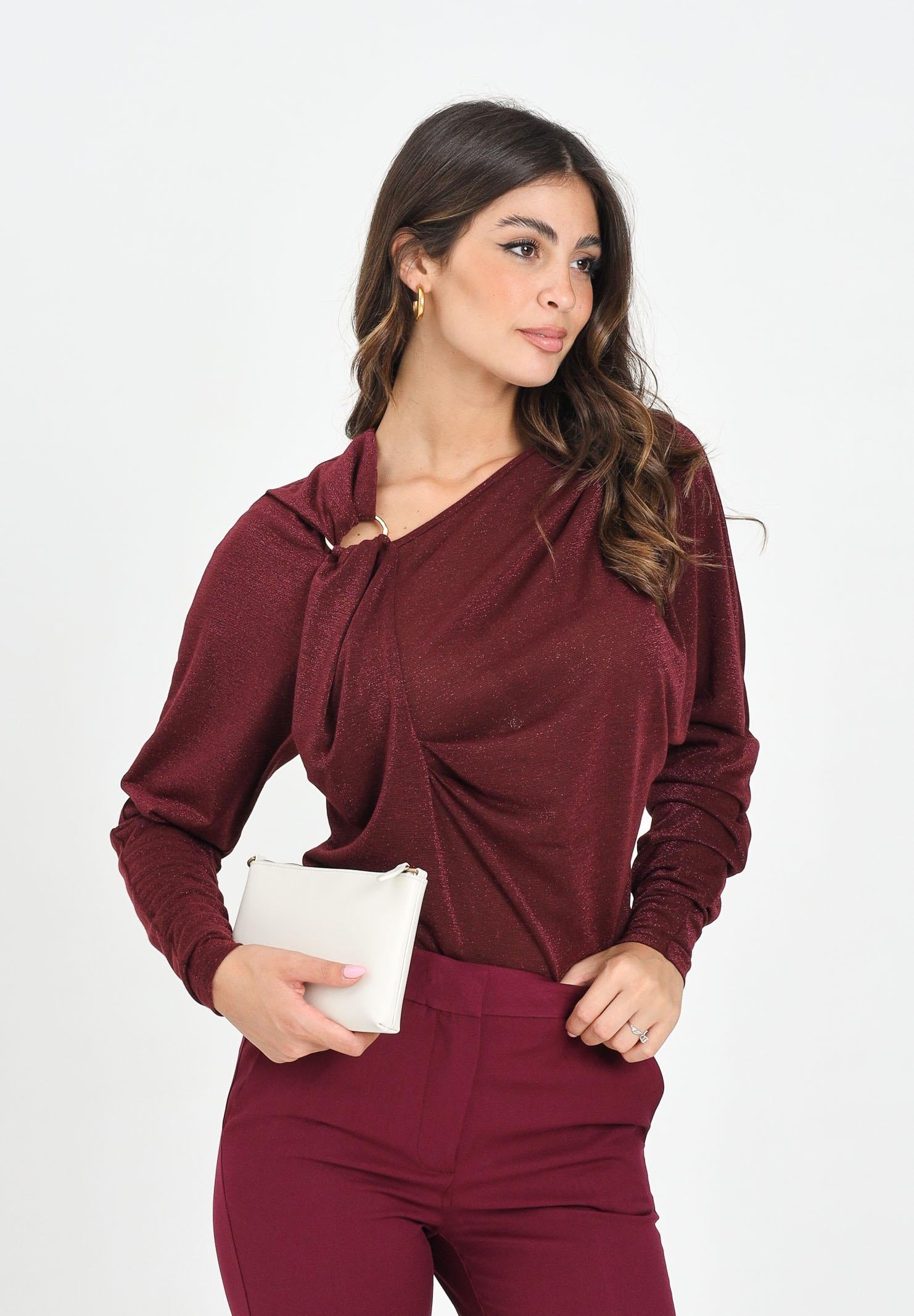 SIMONA CORSELLINI Maglia a manica lunga in tessuto lurex bordeaux da donna con anello metallico A25CPMG00701-C00137 V0741 SIMONA CORSELLINI
