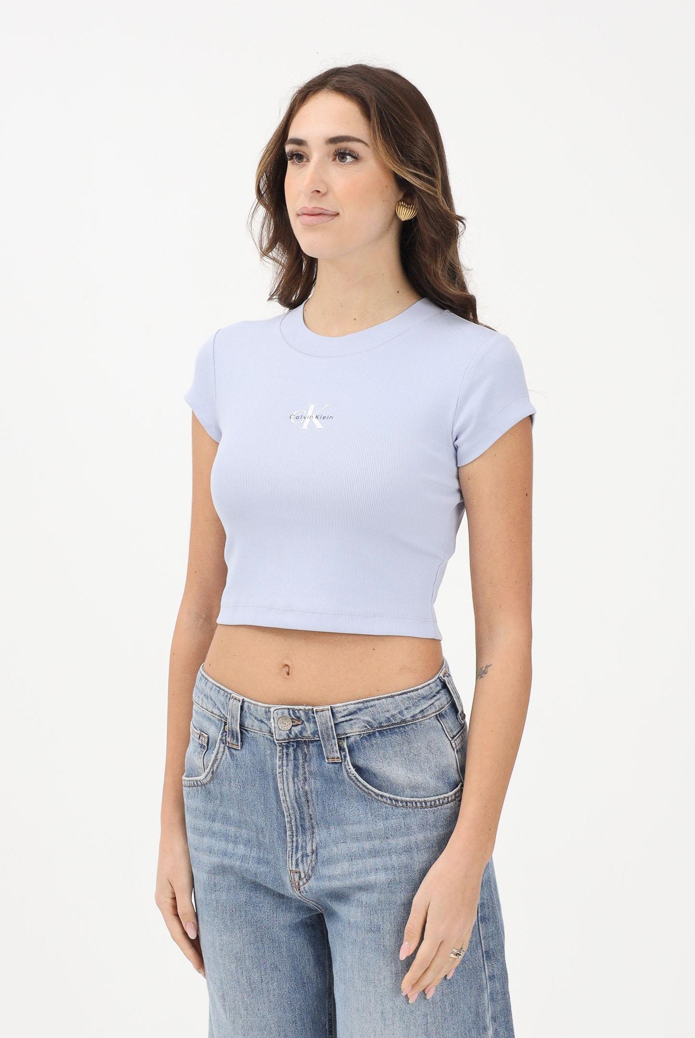 CALVIN KLEIN JEANS T-shirt a manica corta celeste da donna con logo LV047AB802TKF . CALVIN KLEIN JEANS