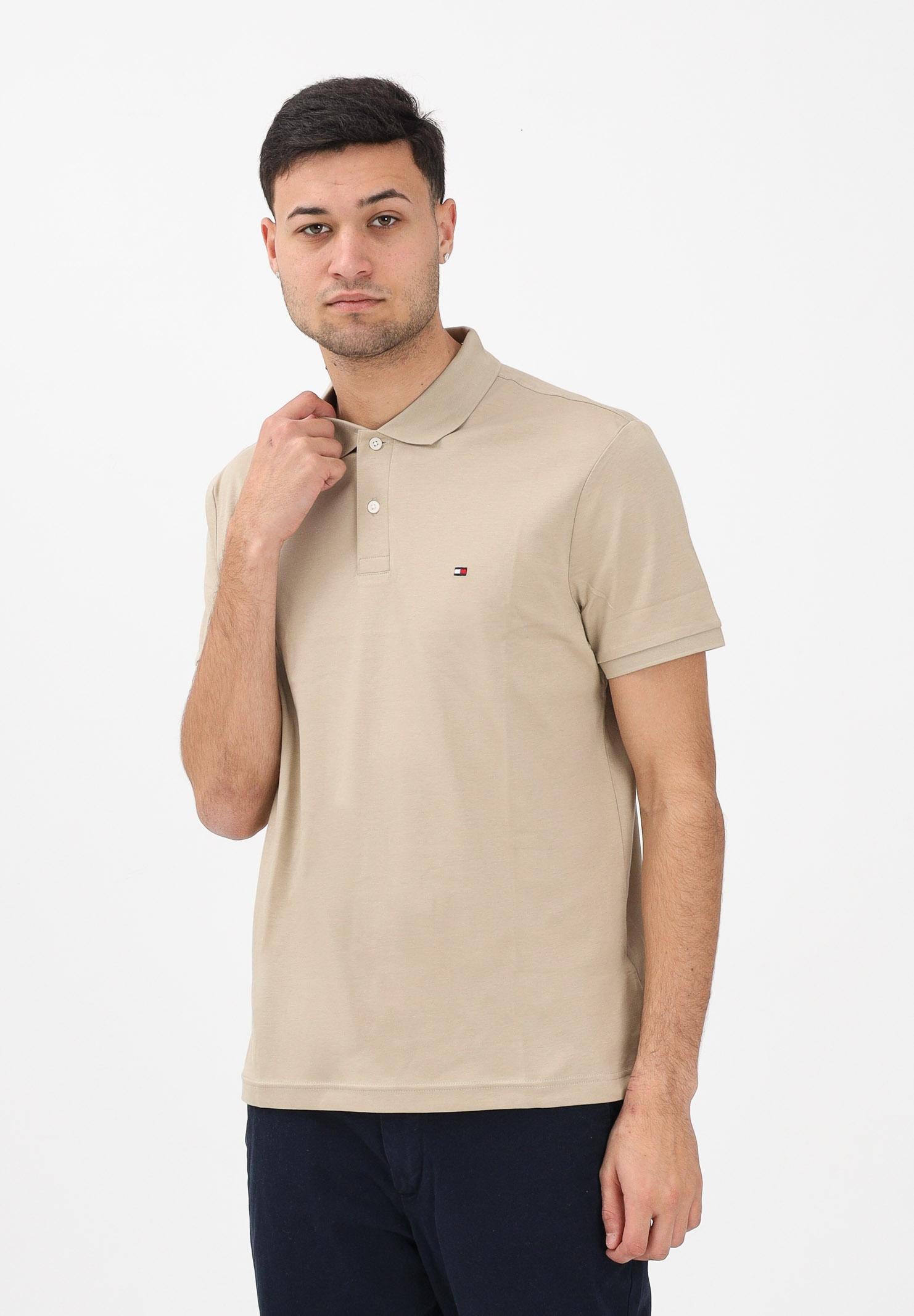 TOMMY HILFIGER Polo a manica corta beige da uomo con logo MW0MW39994 RBT TOMMY HILFIGER