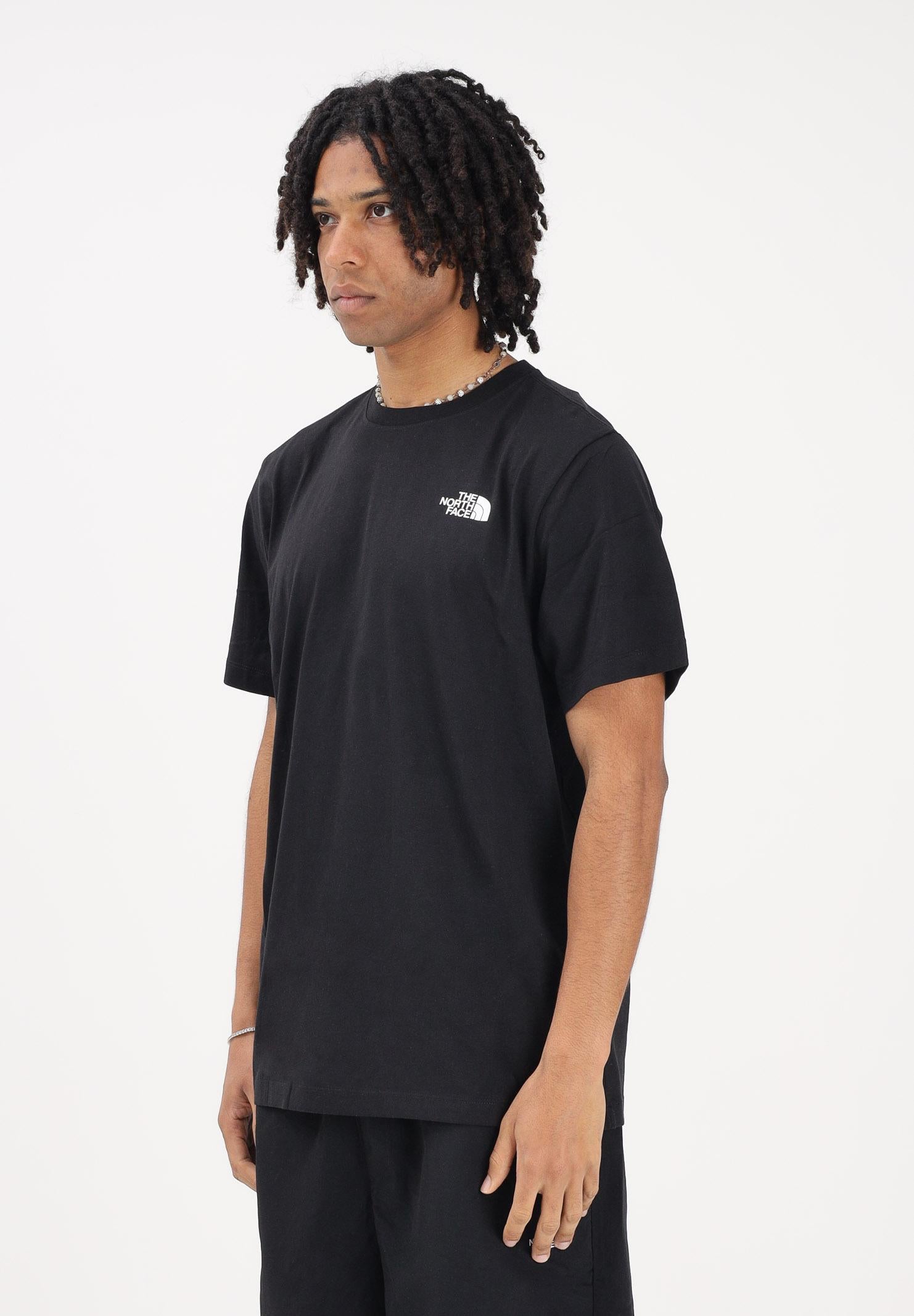 THE NORTH FACE T-shirt a manica corta Evolution NSE Box Regular nera da uomo NF0A8B6KKY41 . THE NORTH FACE
