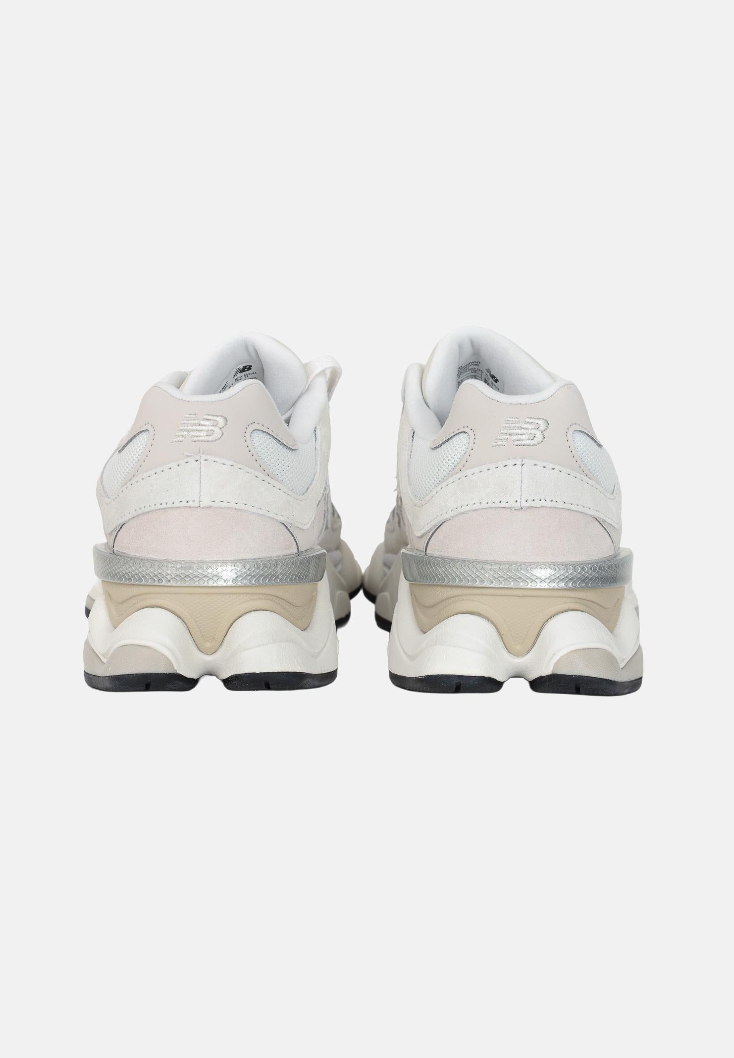 NEW BALANCE Sneakers 9060 bianche da uomo U9060WHT . NEW BALANCE