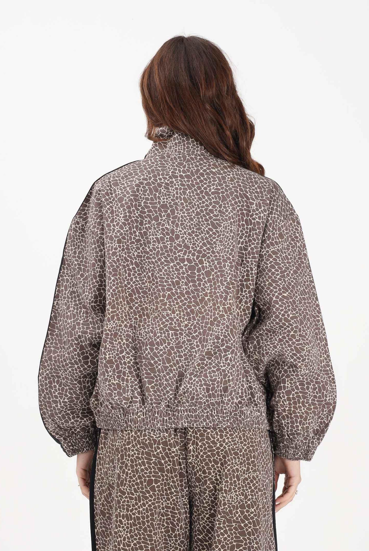 ADIDAS ORIGINALS Giubbotto FIREBIRD OVERSIZED AOP in denim animalier da donna KD2815 . ADIDAS ORIGINALS