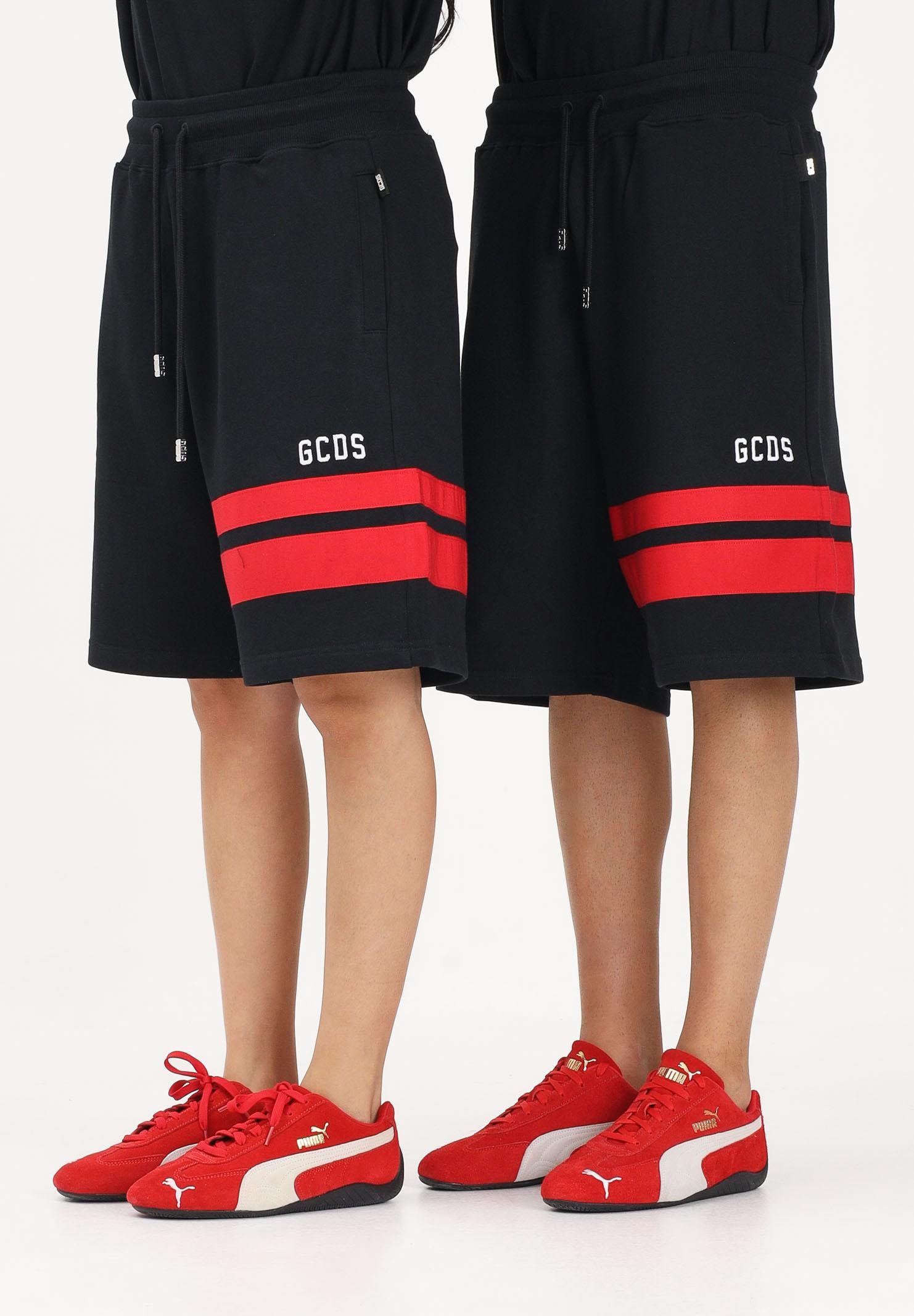 GCDS Shorts sportivo nero per uomo e donna con dettagli a contrasto Z0MLQL229F004 999R GCDS