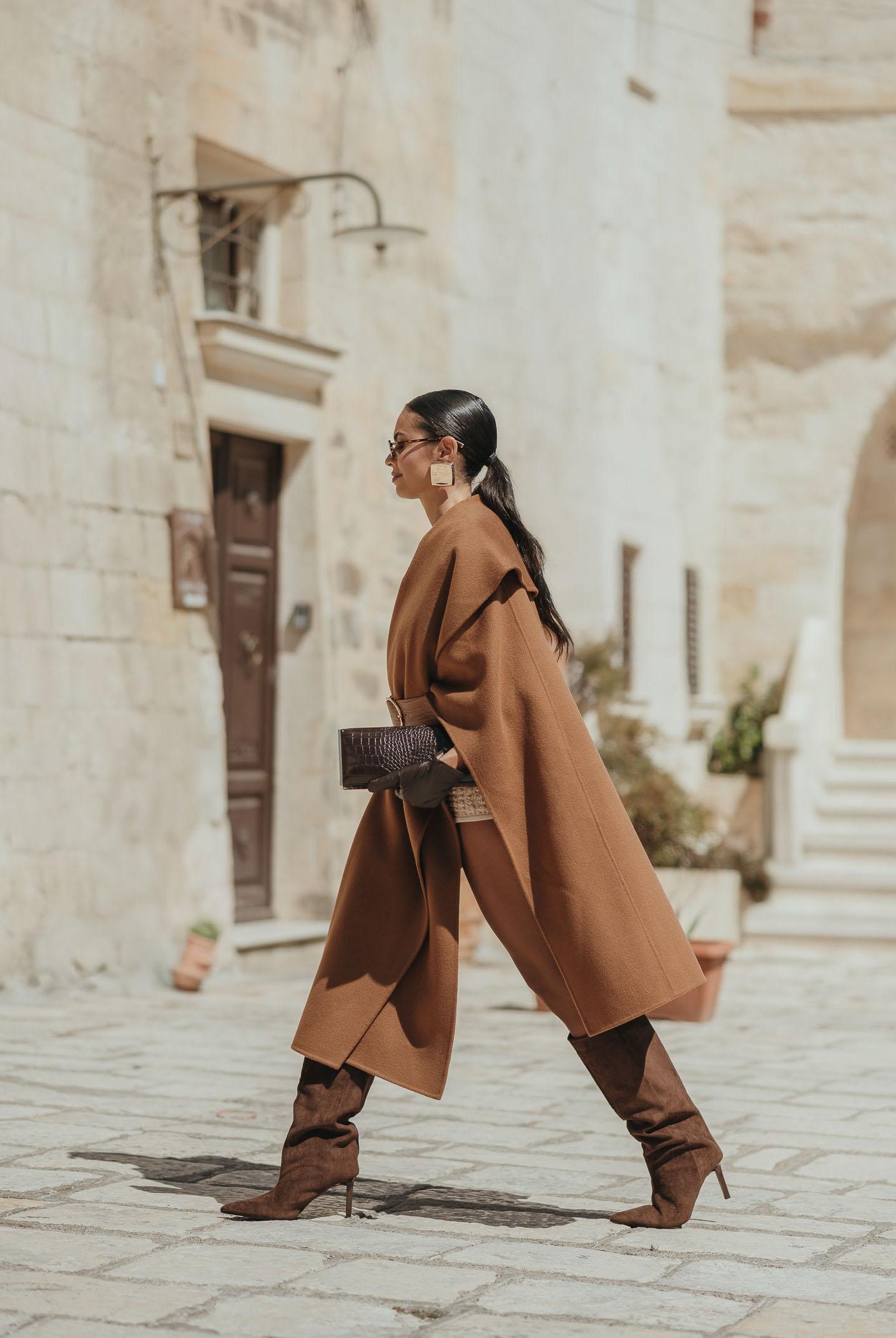 ELISABETTA FRANCHI Mantella cammello da donna con cintura CP67D56E2 EC1 ELISABETTA FRANCHI